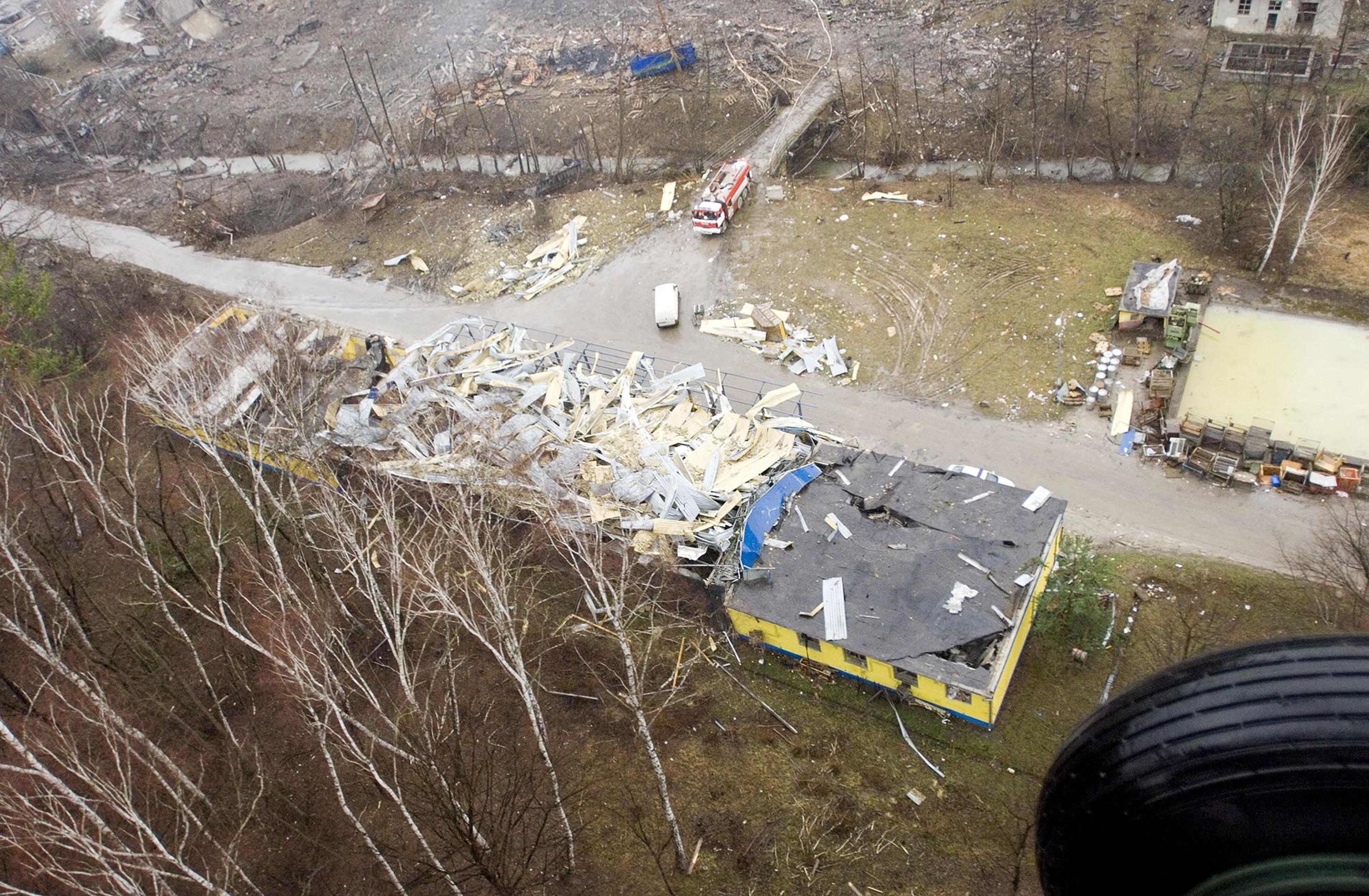 Výbuch muničného skladu  v priestoroch Vojenského opravárenského podniku Nováky.