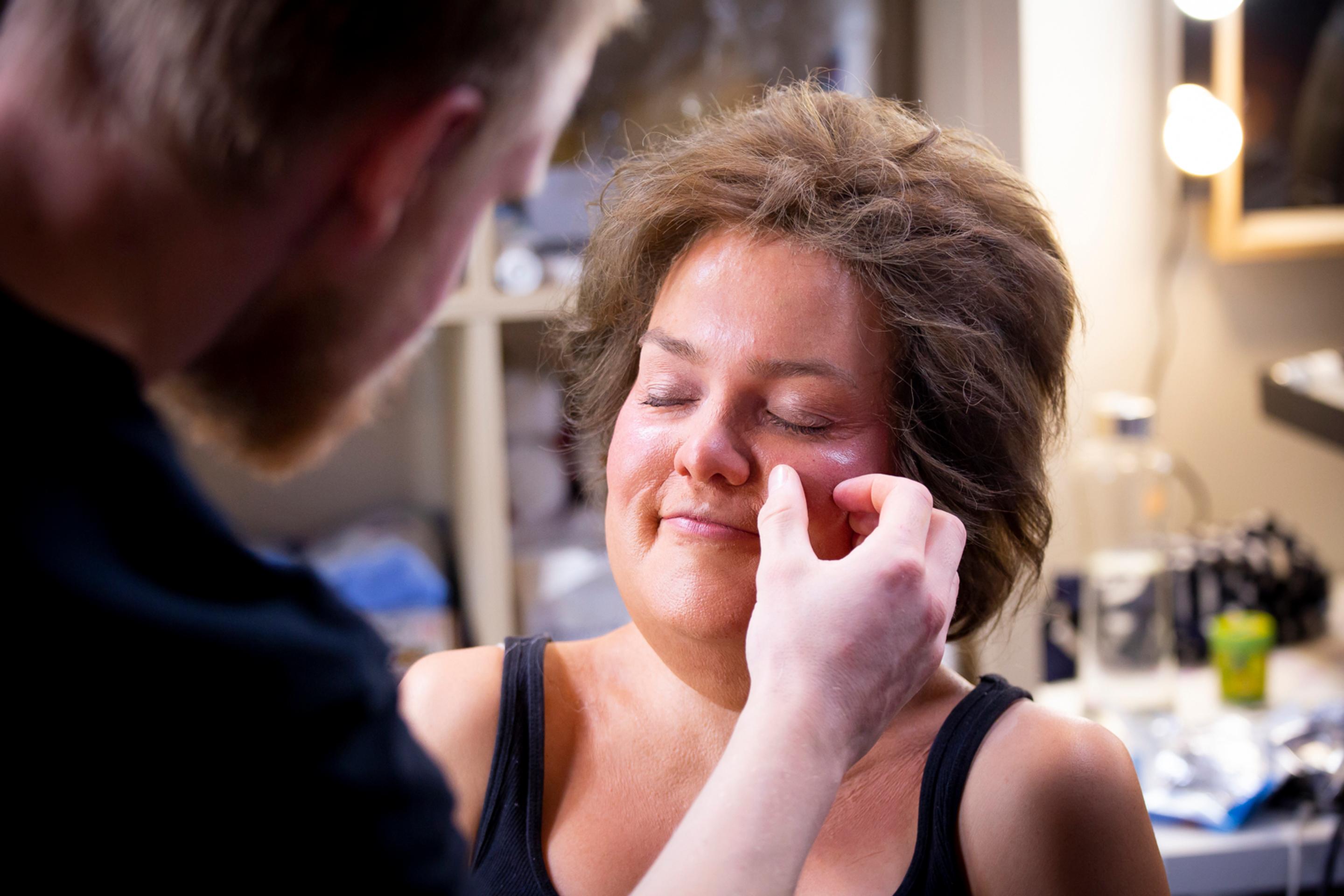 Úžasná premena. Pod touto maskou sa nachádza Mária Bartalos