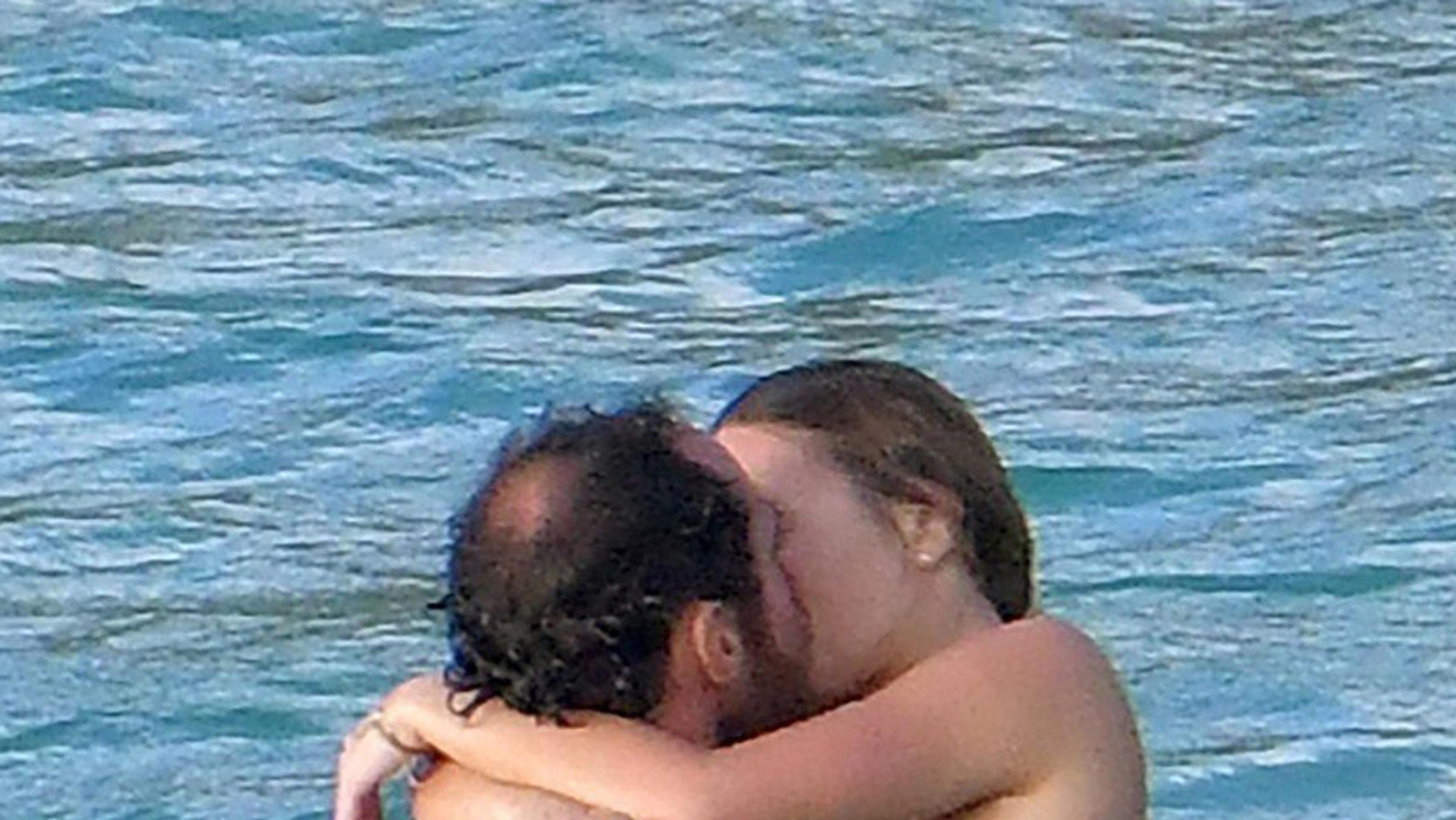 Surfovanie s delfínmi