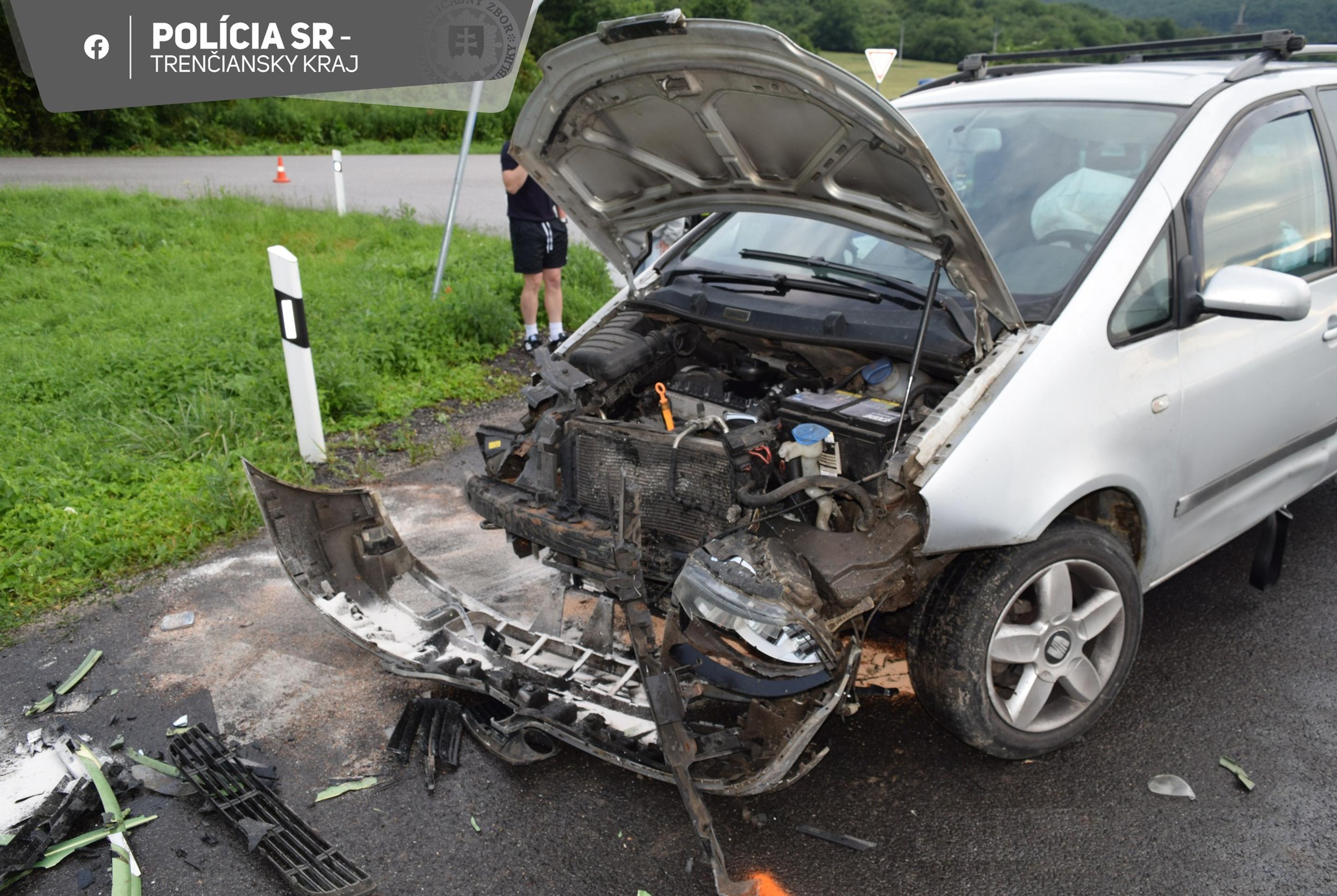 Zrážka áut pri Novom Meste nad Váhom.