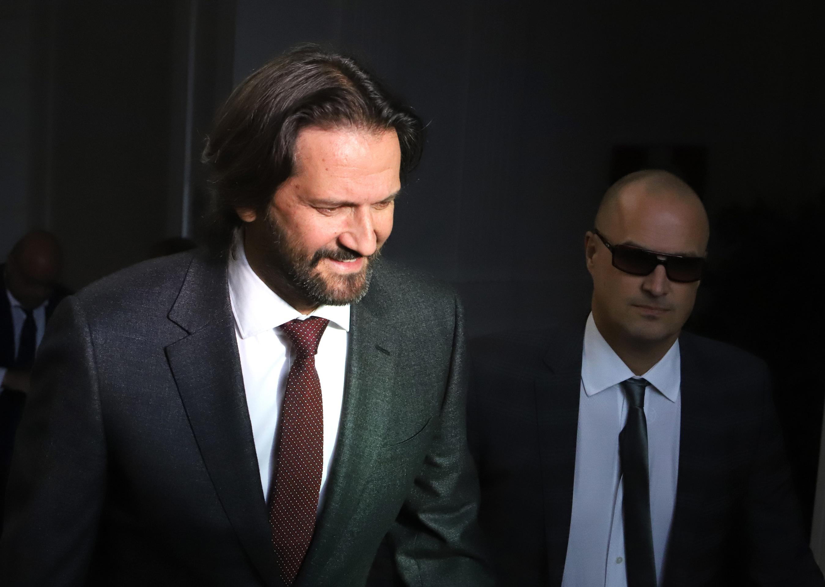 Robert Kaliňák, ako advokát obvineného Radka Kuruca, prichádza na Špecializovaný trestný súd v BB