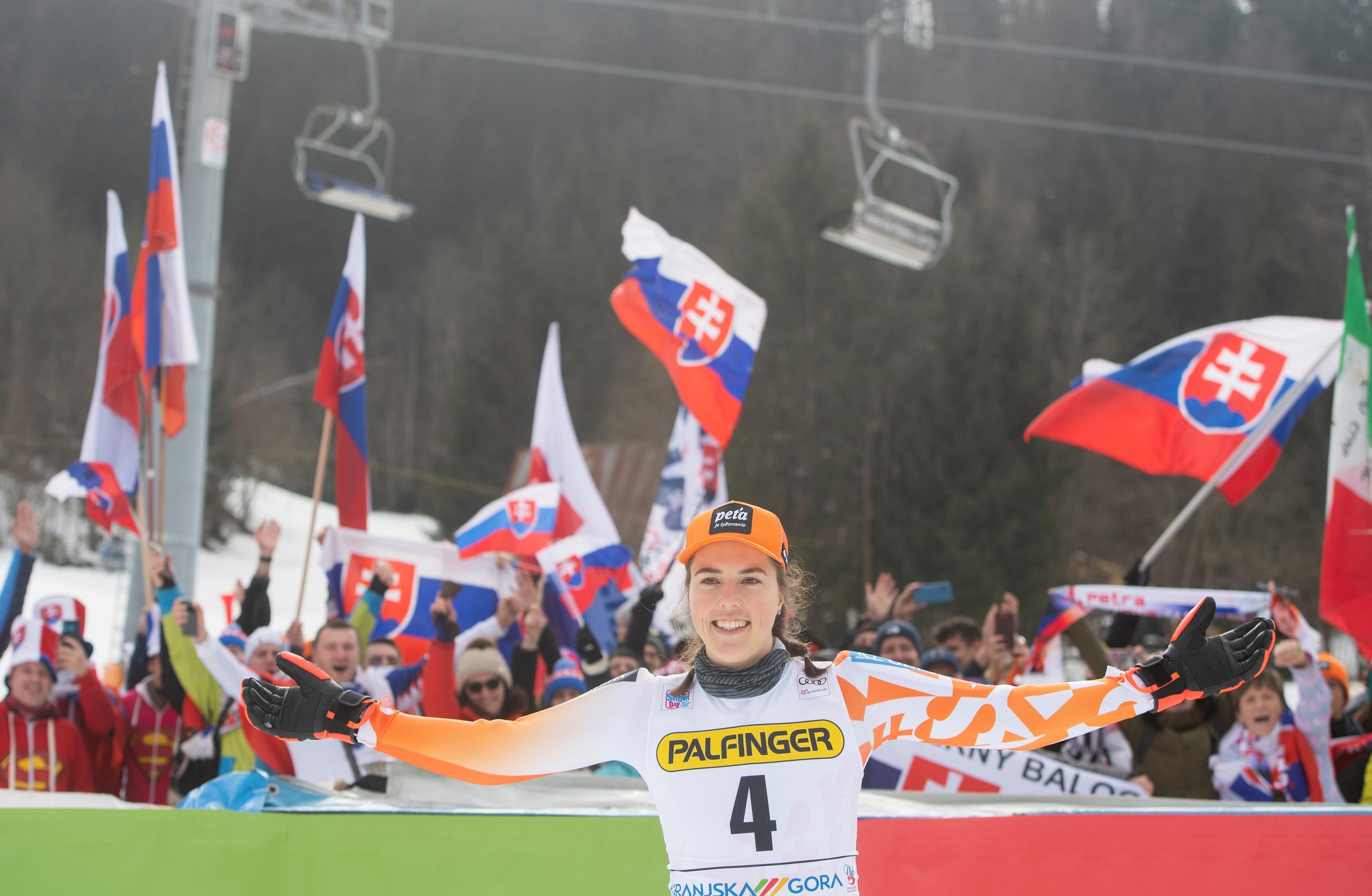 Petra Vlhová s novým imidžom.