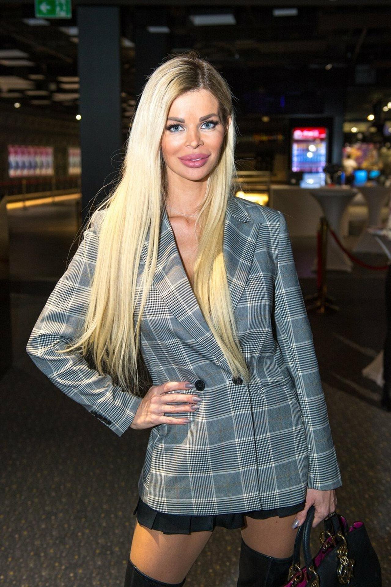 Silvia Kucherenko na premiére seriálu Milenky