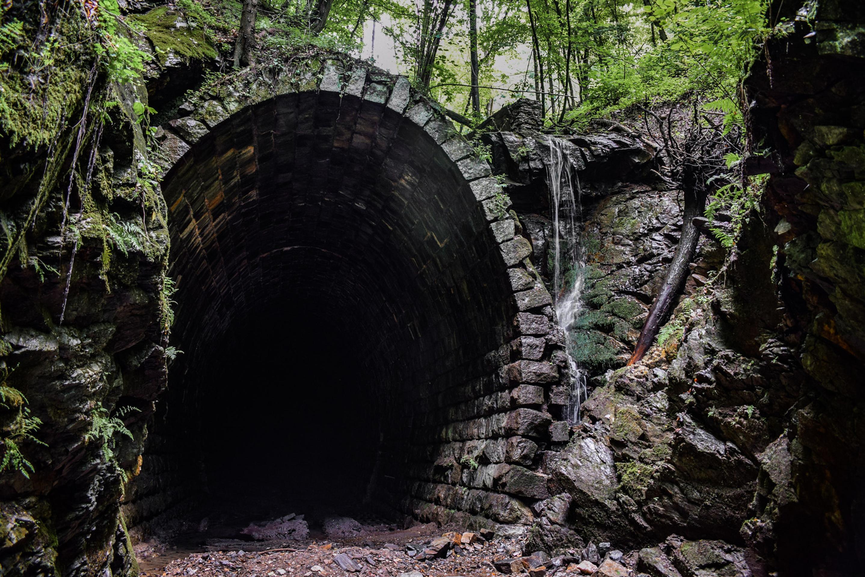 Východ zo Slavošovského tunela 
