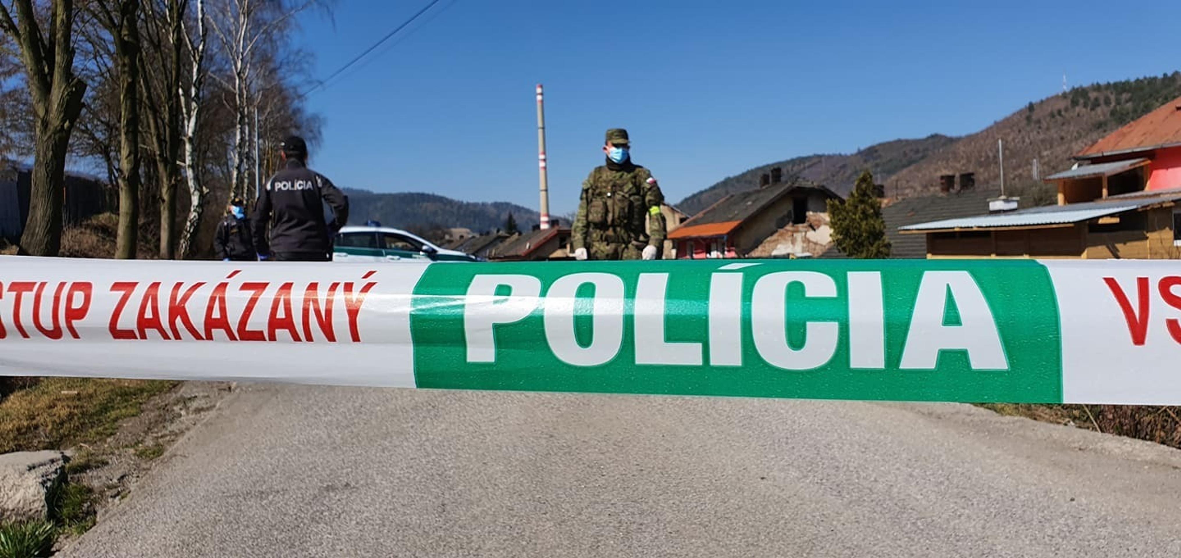 Osadu v Krompachoch úplne uzavreli.