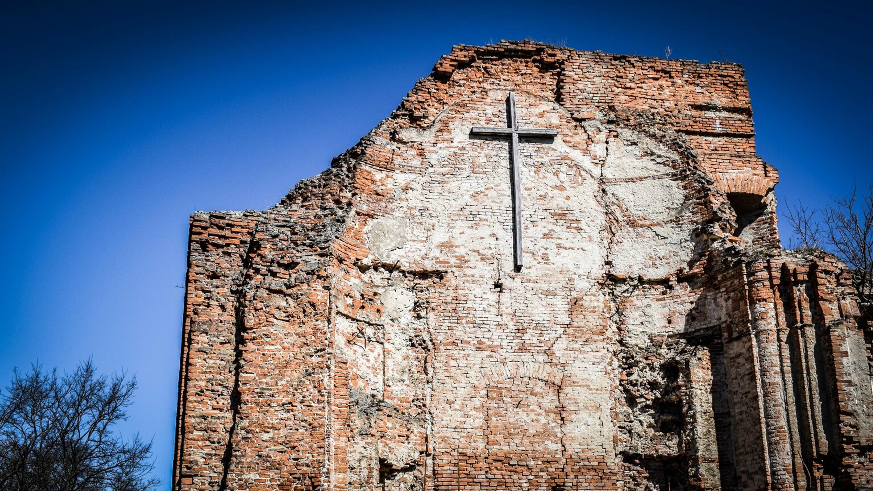 Opustený kláštor.