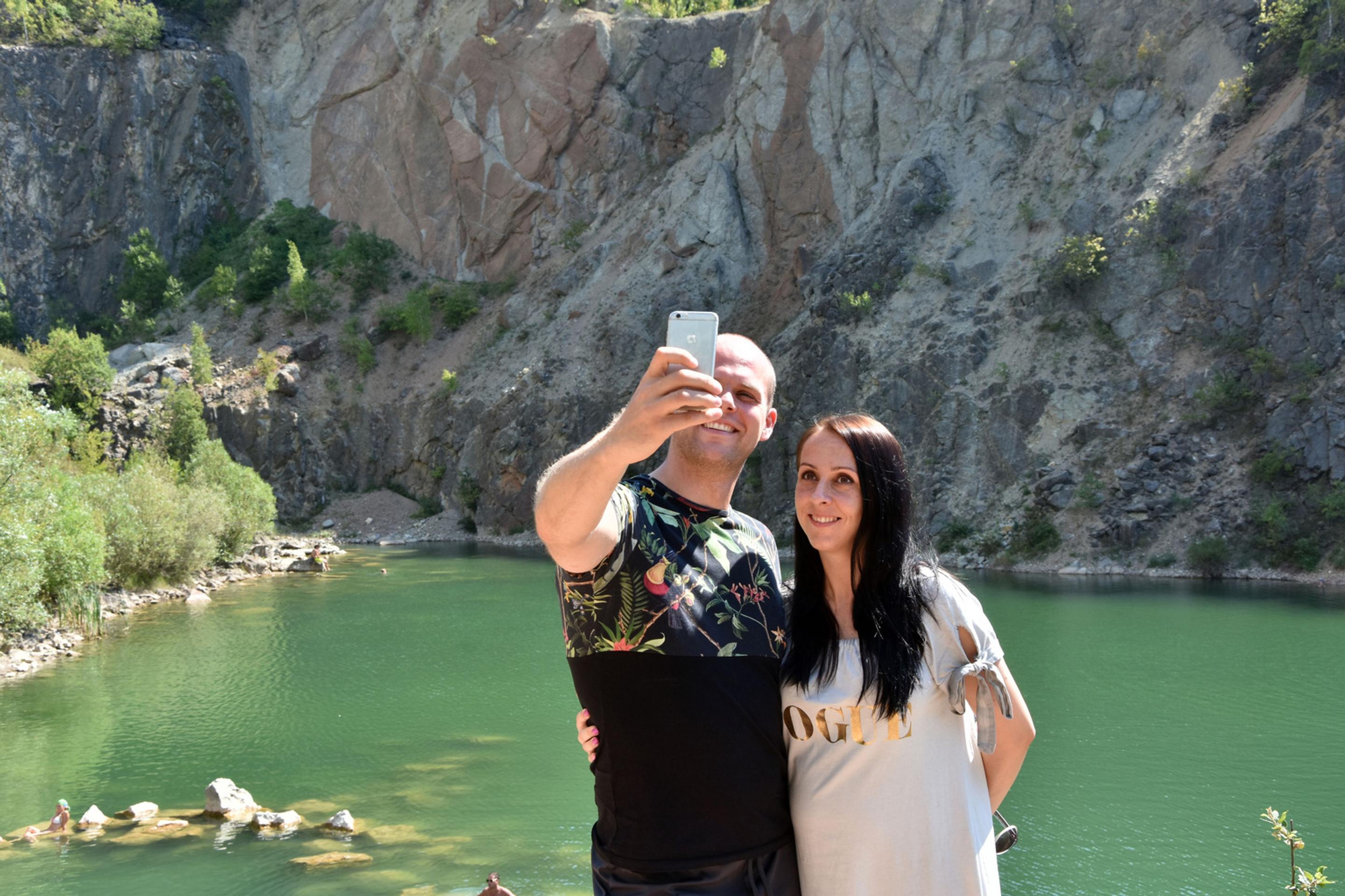 Kameňolom pri obci Beňatina.