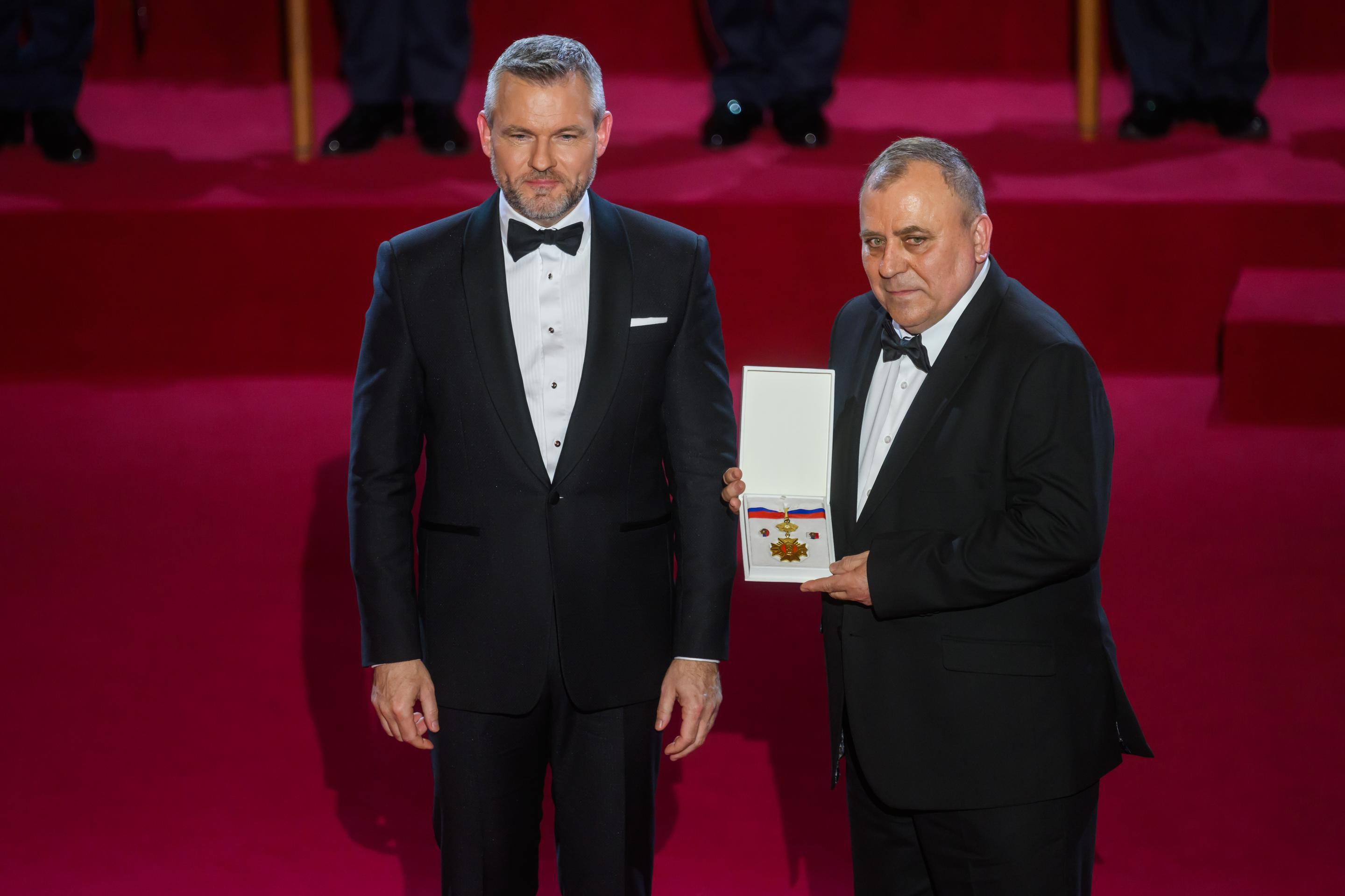 Miroslav Kozák, učiteľ matematiky a chémie