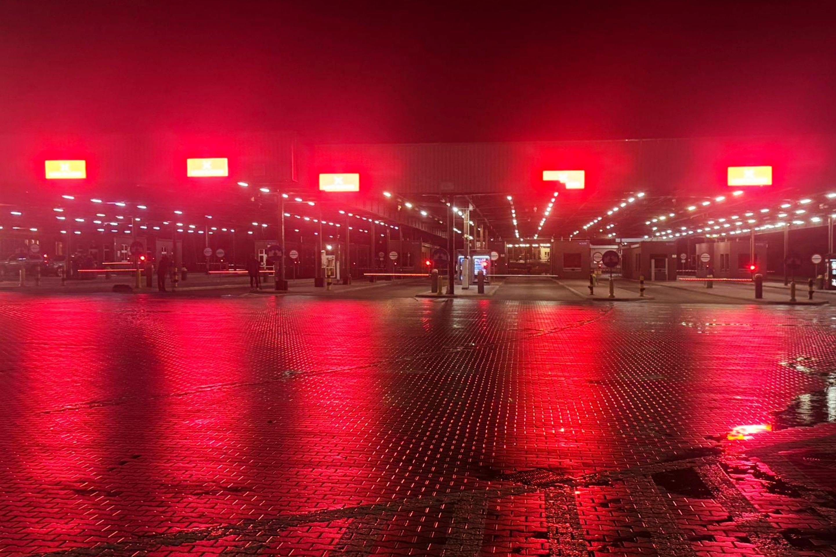 Zatvorený poľsko-bieloruský hraničný priechod v poľskom meste Terespol.