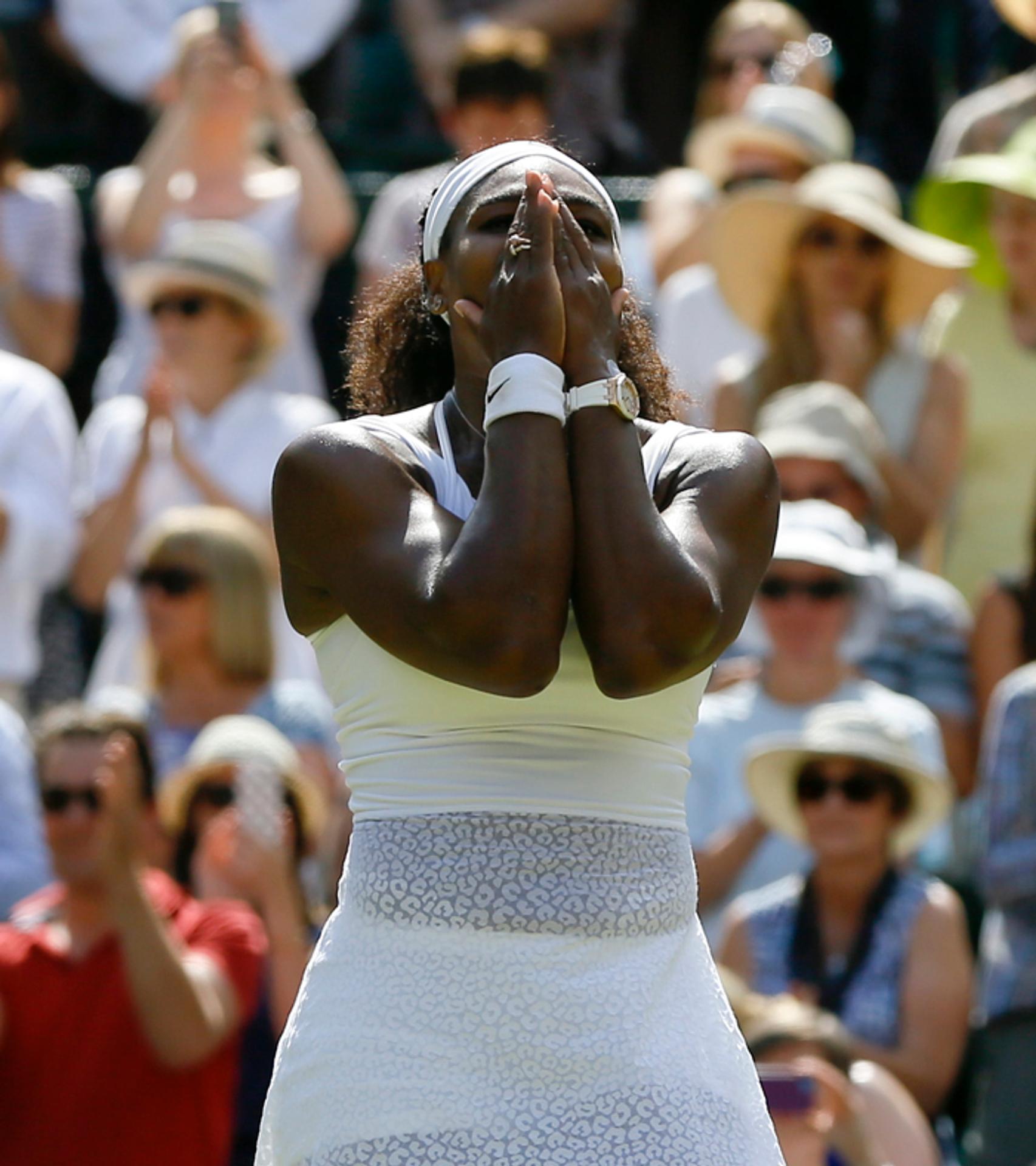 Serena Williamsová a jej radosť po víťazstve na Wimbledone.