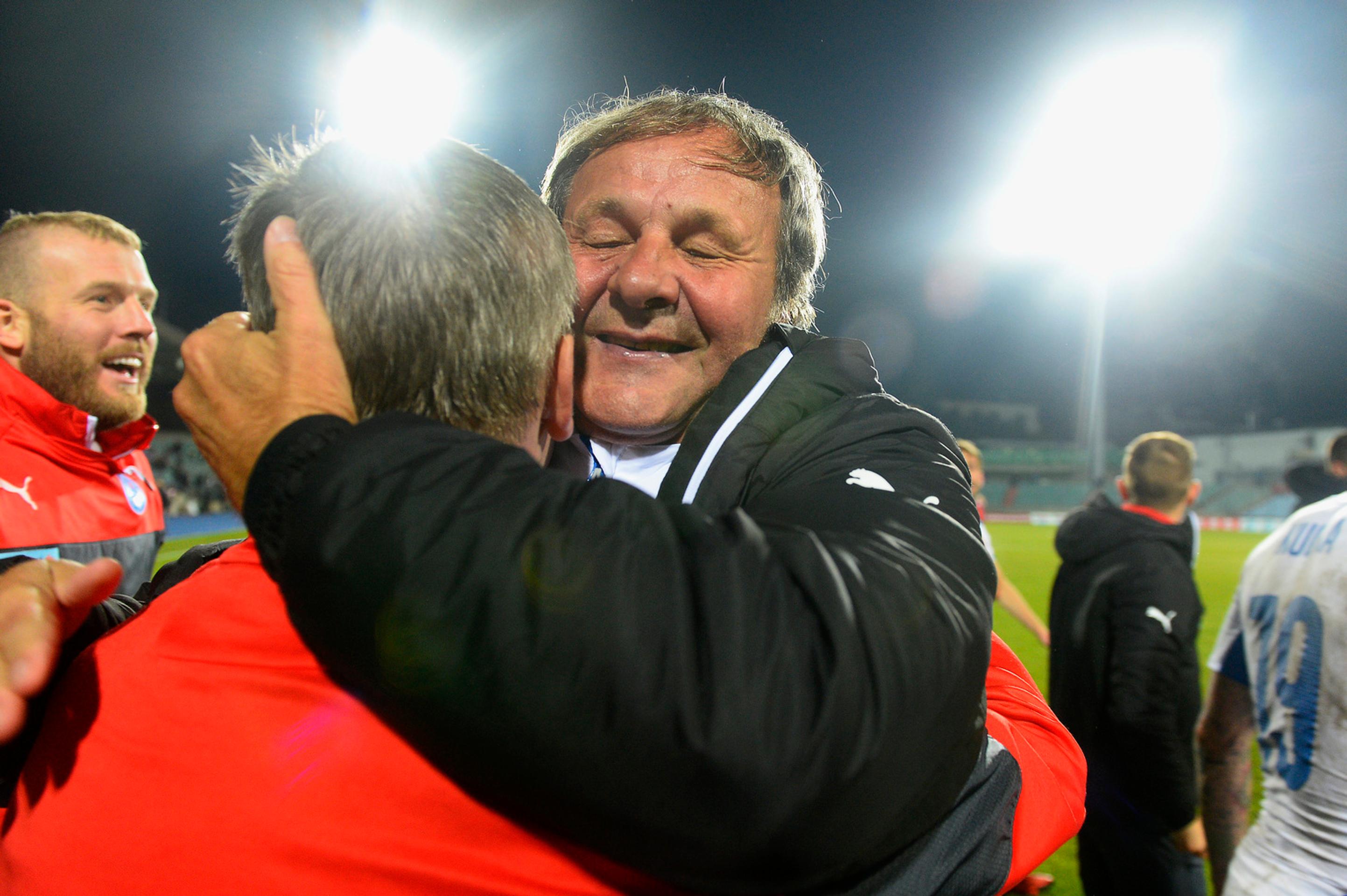 Slovensko postúpilo na EURO 2016