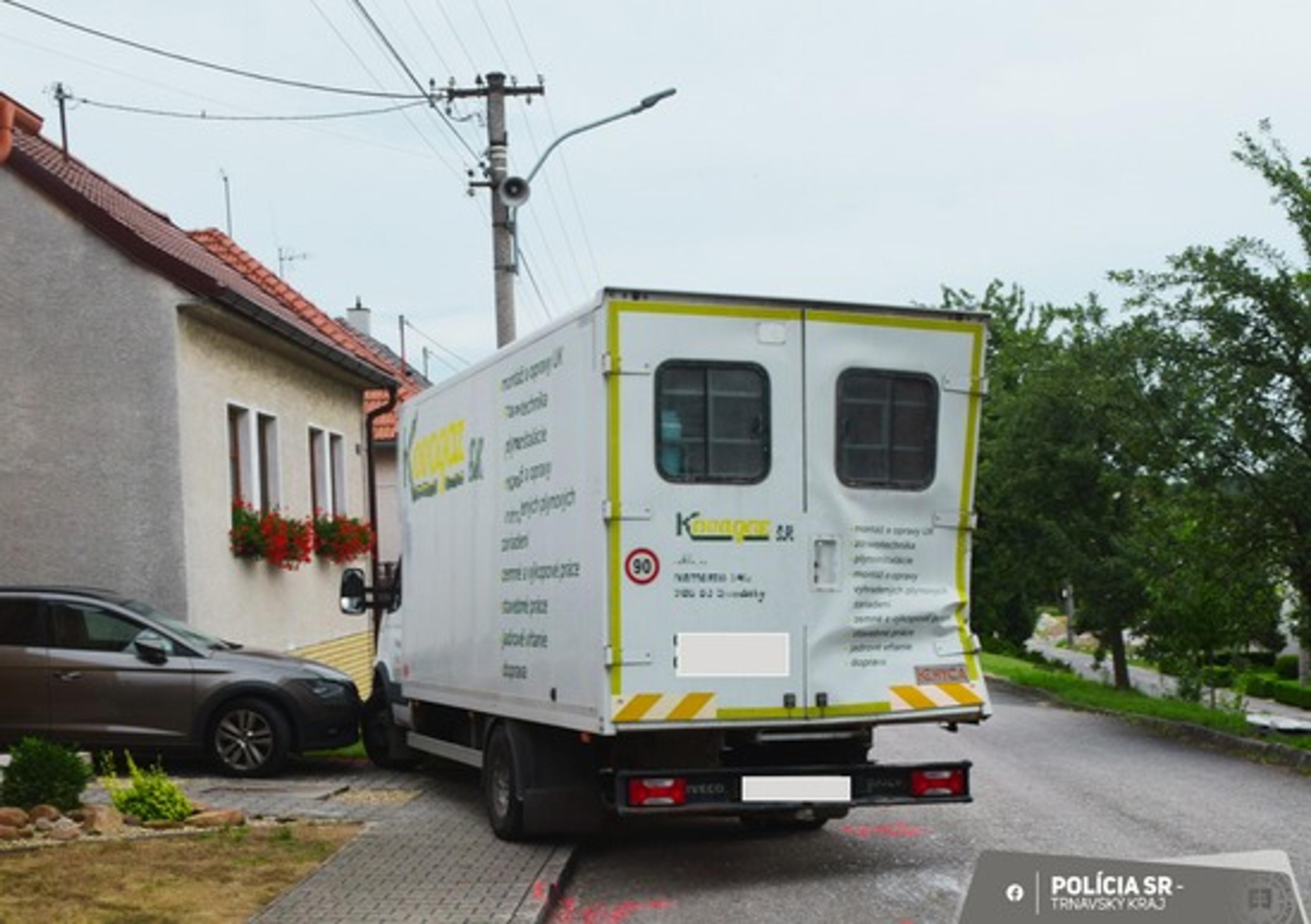 Polícia 70-ročnému mužovi zadržala vodičský preukaz.