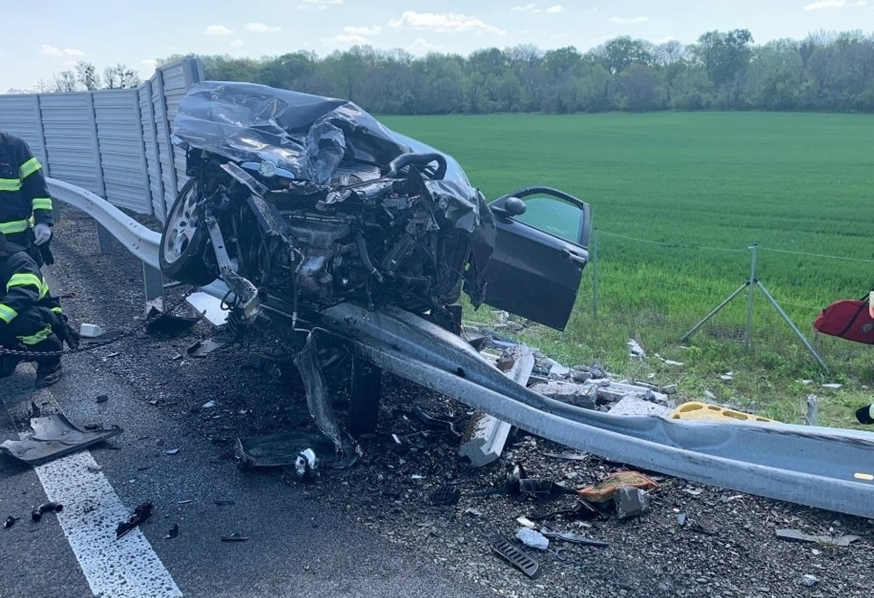 Dopravná nehoda na rýchlostnej ceste R7. 