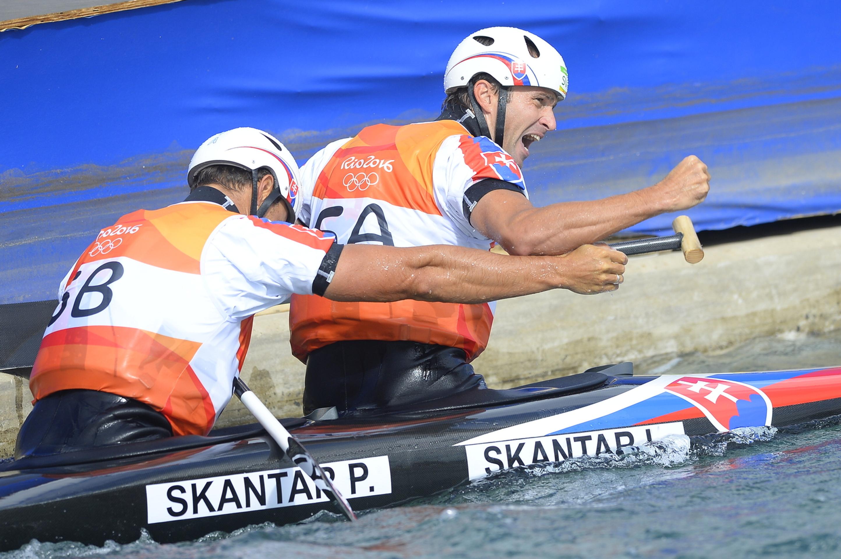 Slovensko má prvé olympijské zlato! Získali ho Škantárovci