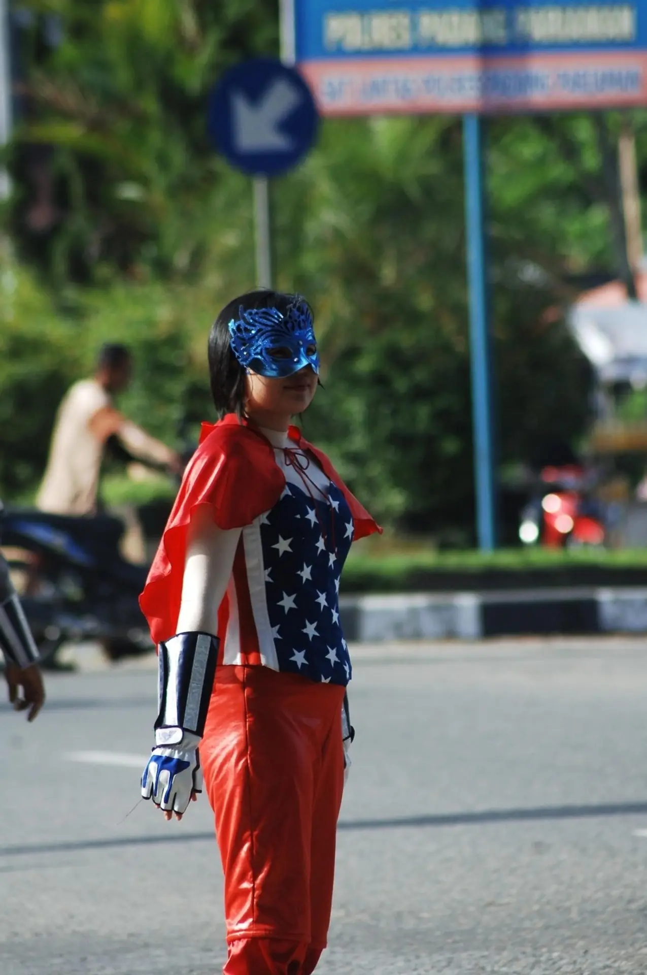 Policajtka Wonderwoman v Indonézii