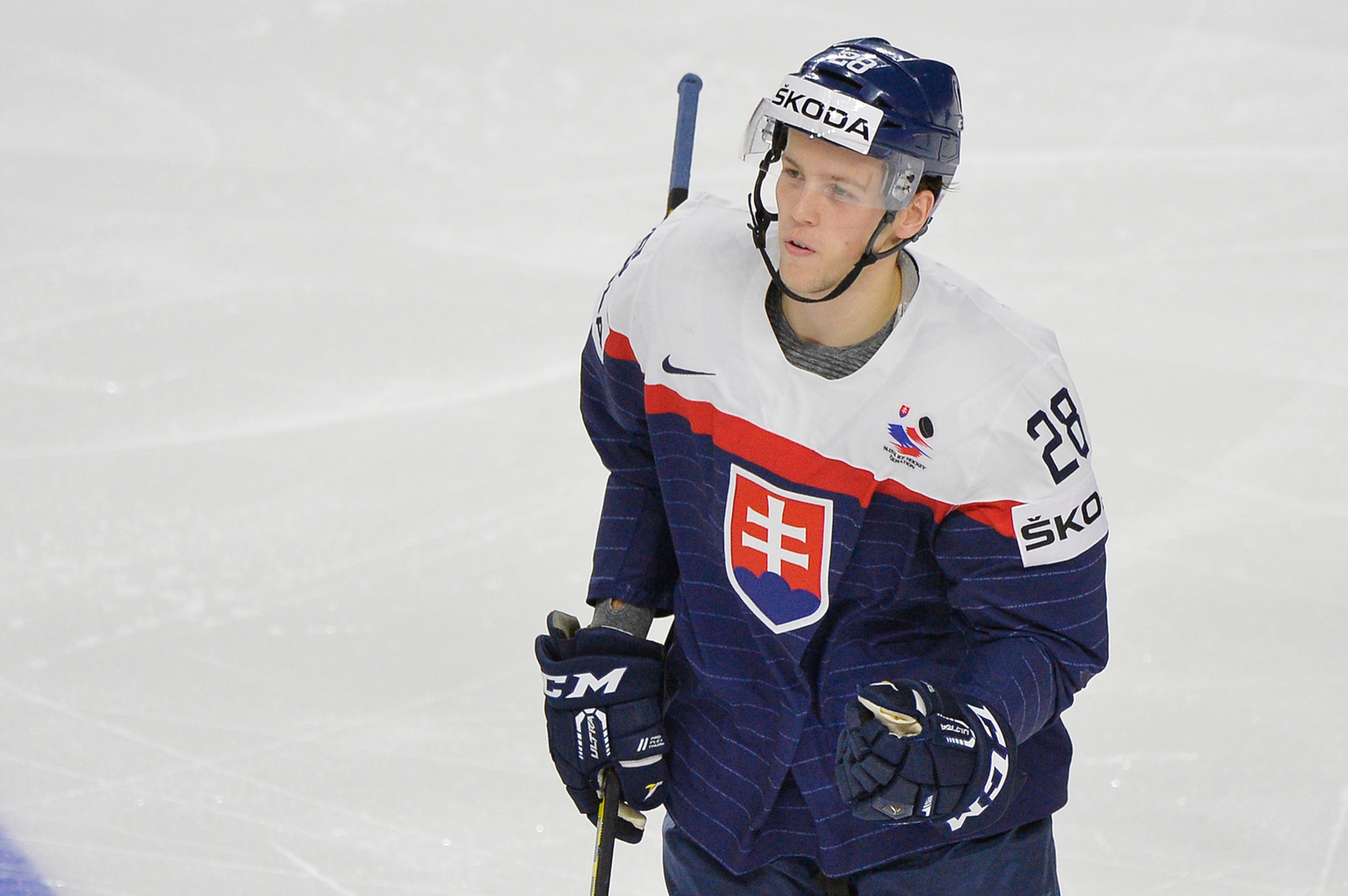 Radosť slovenských hráčov po góle proti Dánsku na MS 2017.