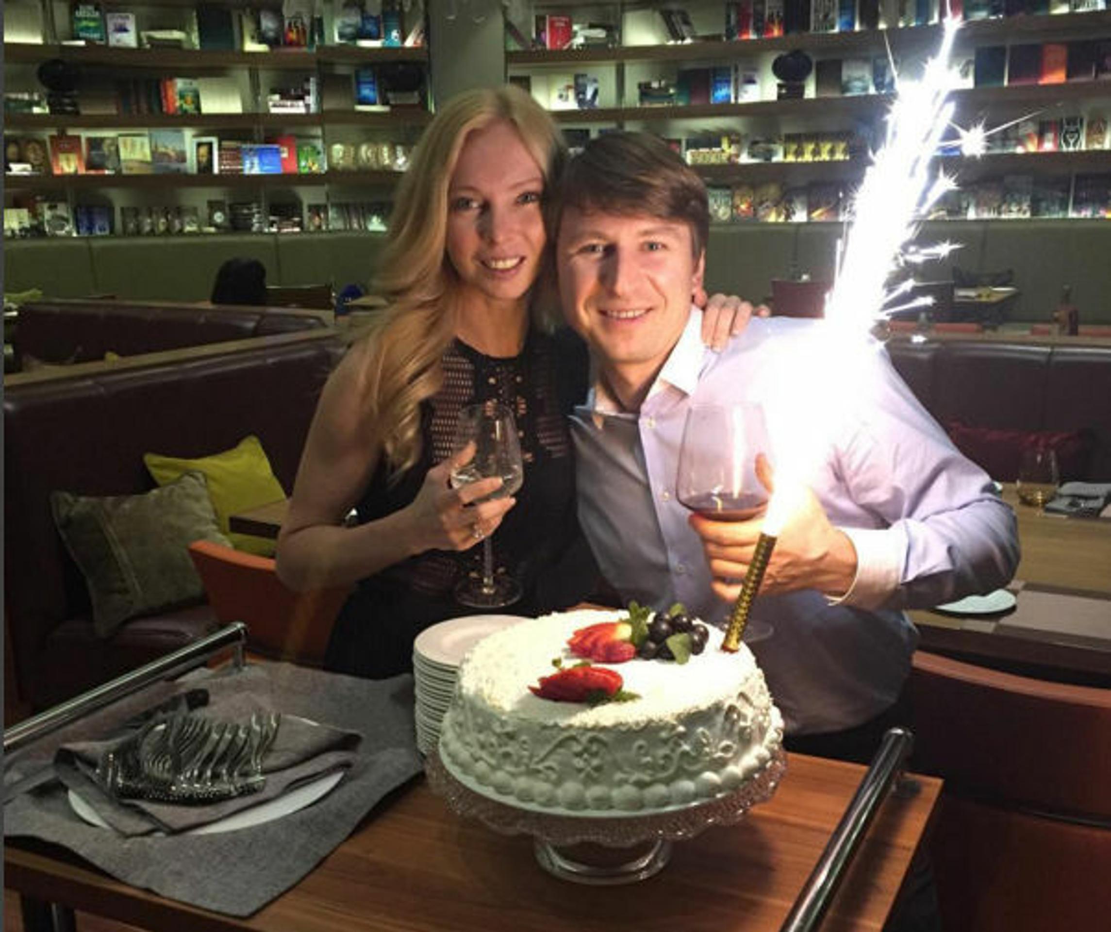 A nechýbala ani svadobná torta.