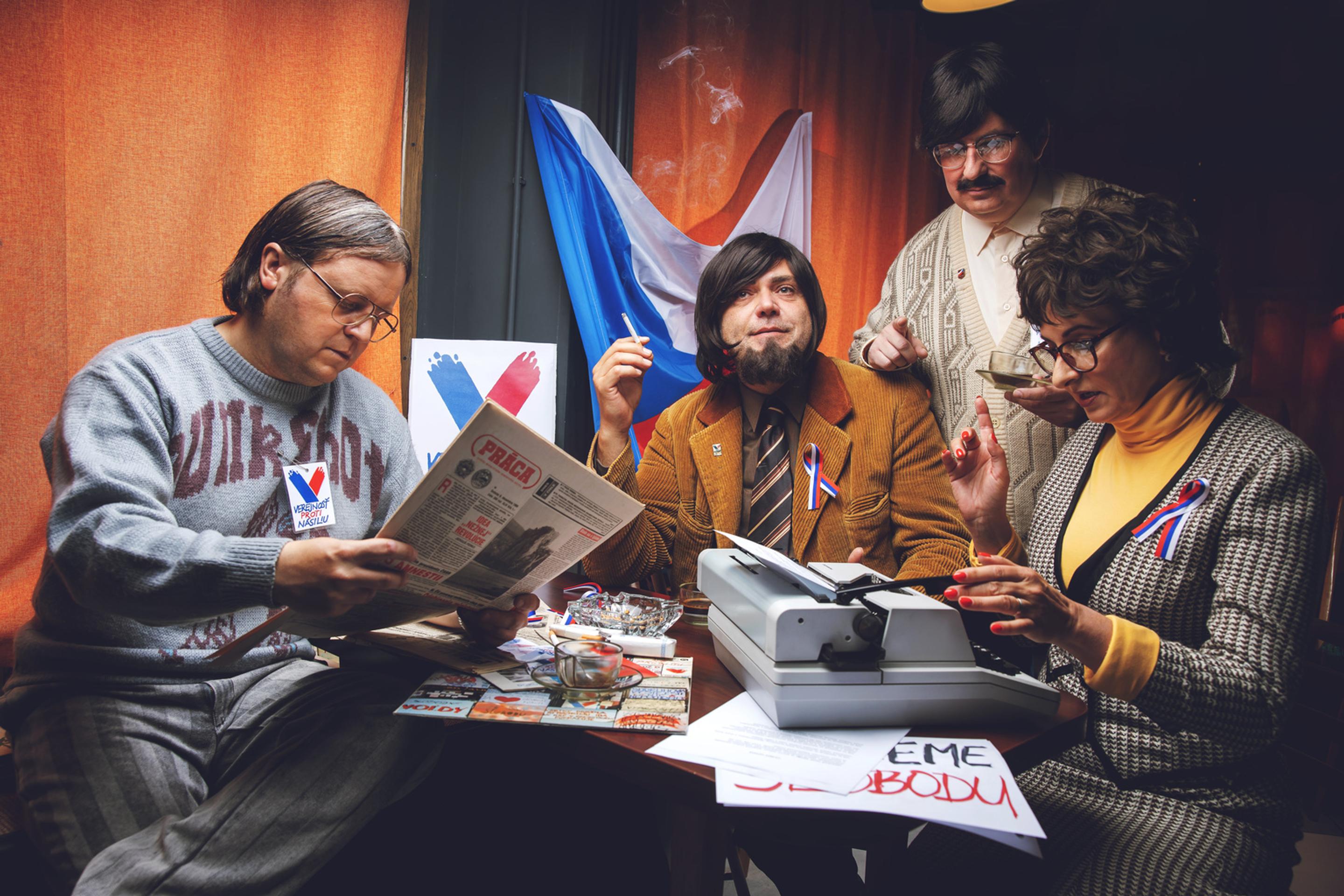 Raheem Sterling z Manchesteru City oslavuje gól v dueli na pôde Aston Villy.