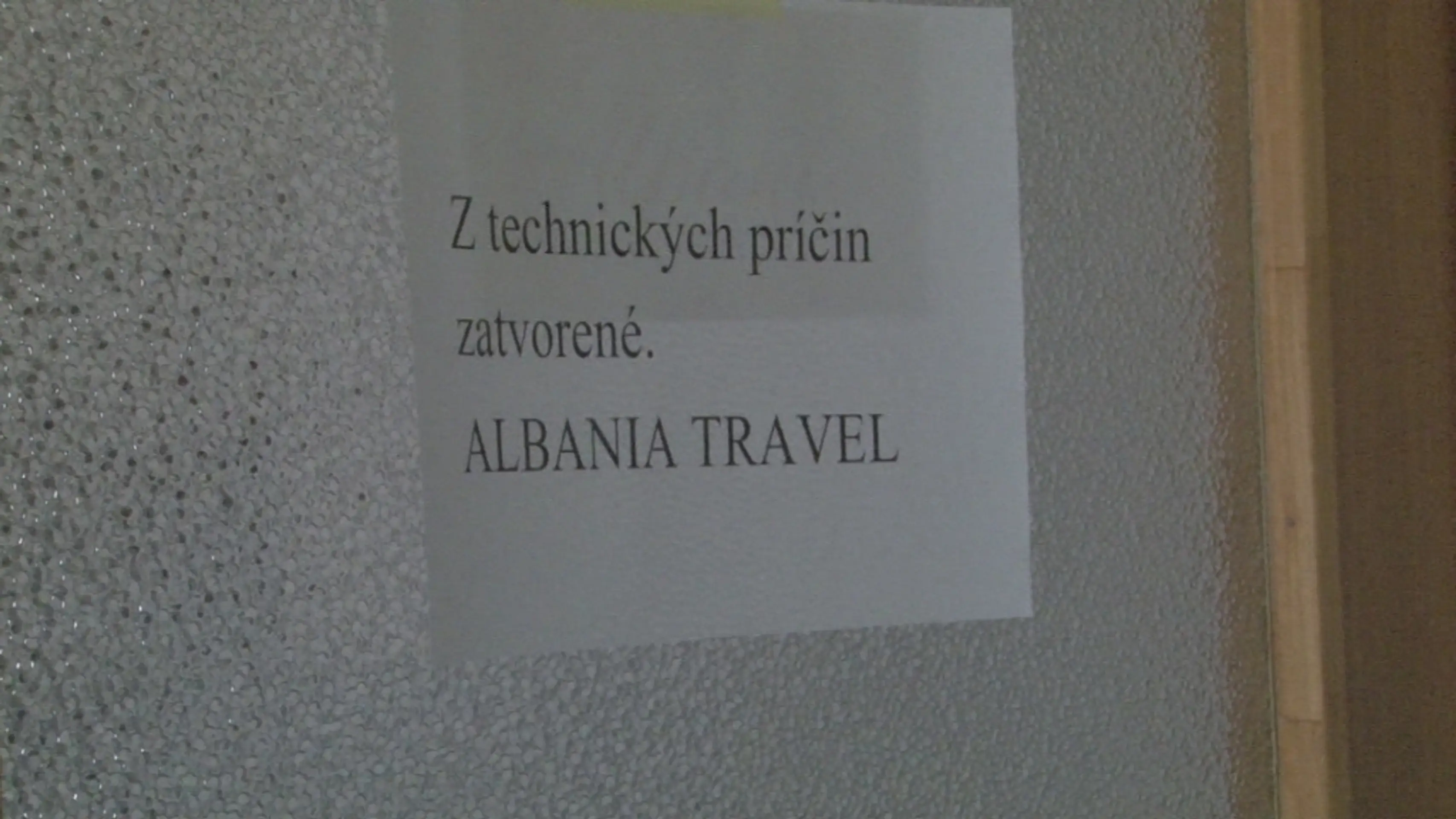 Na Slovensku skrachovala cestovka Albania Travel.