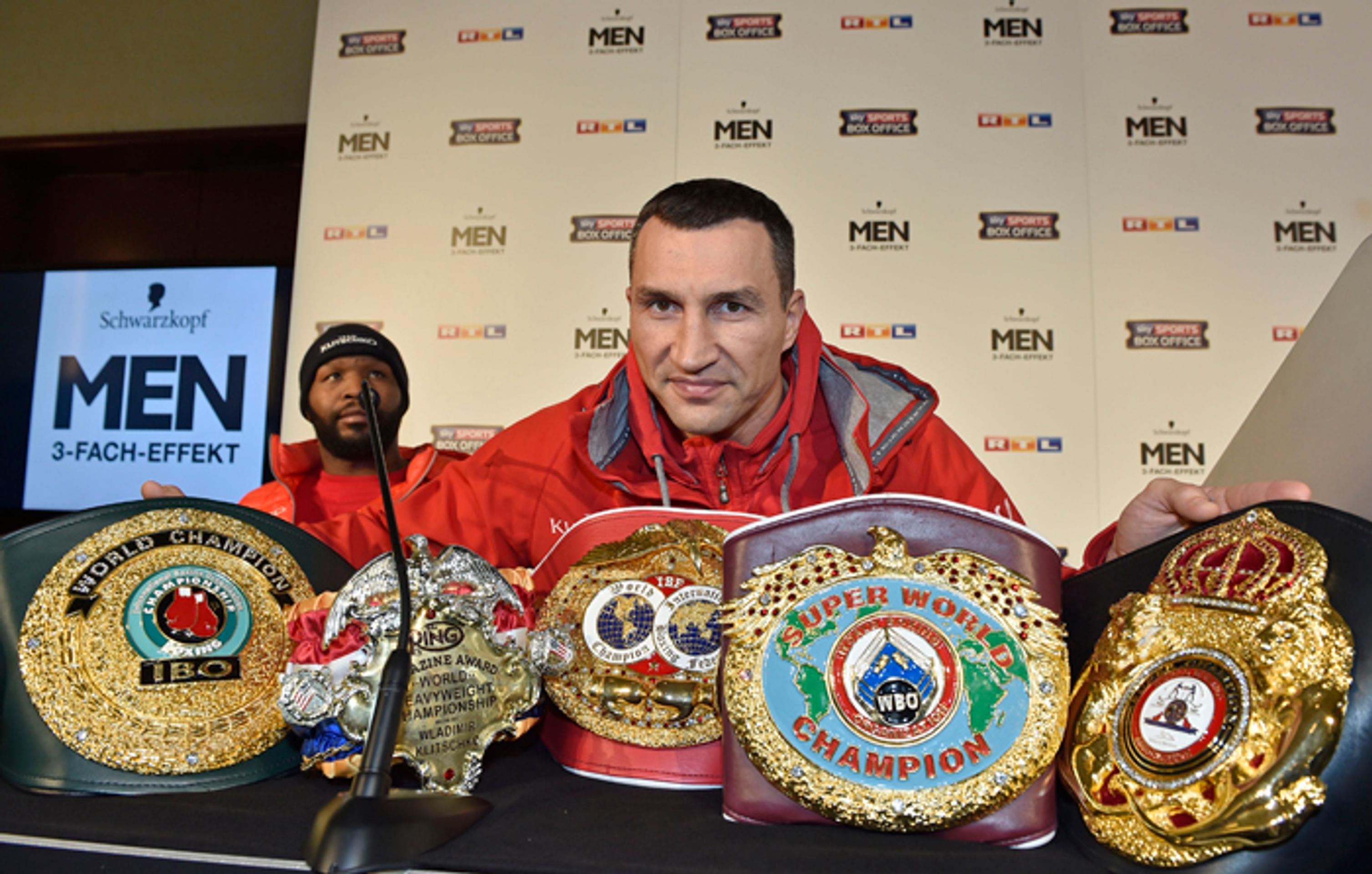 Vladimír Kličko so svojimi opaskami.