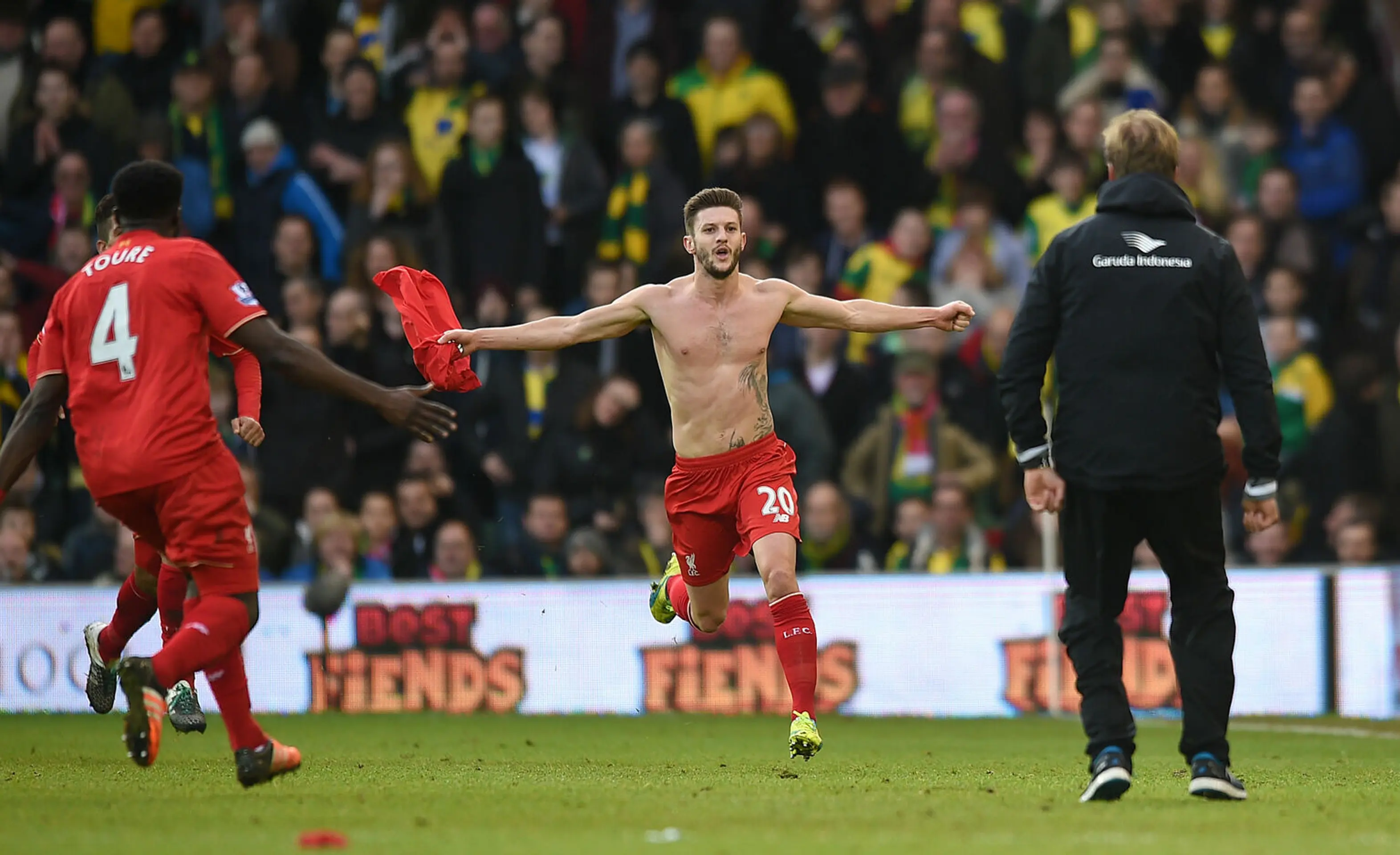 Lallana dostal po oslave víťazného gólu žltú kartu.