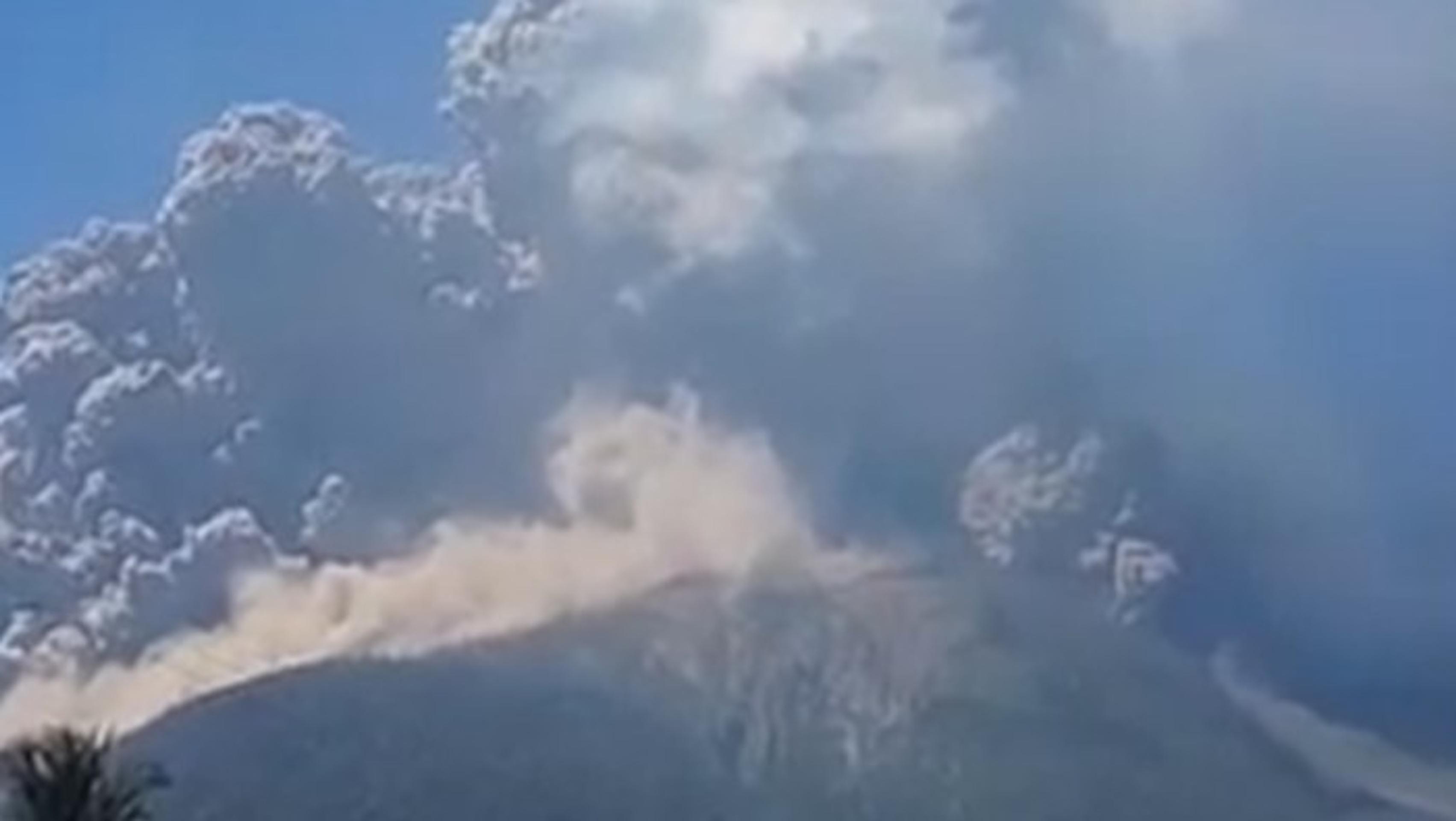 Vybuchla sopka Lewotobi Laki-Laki