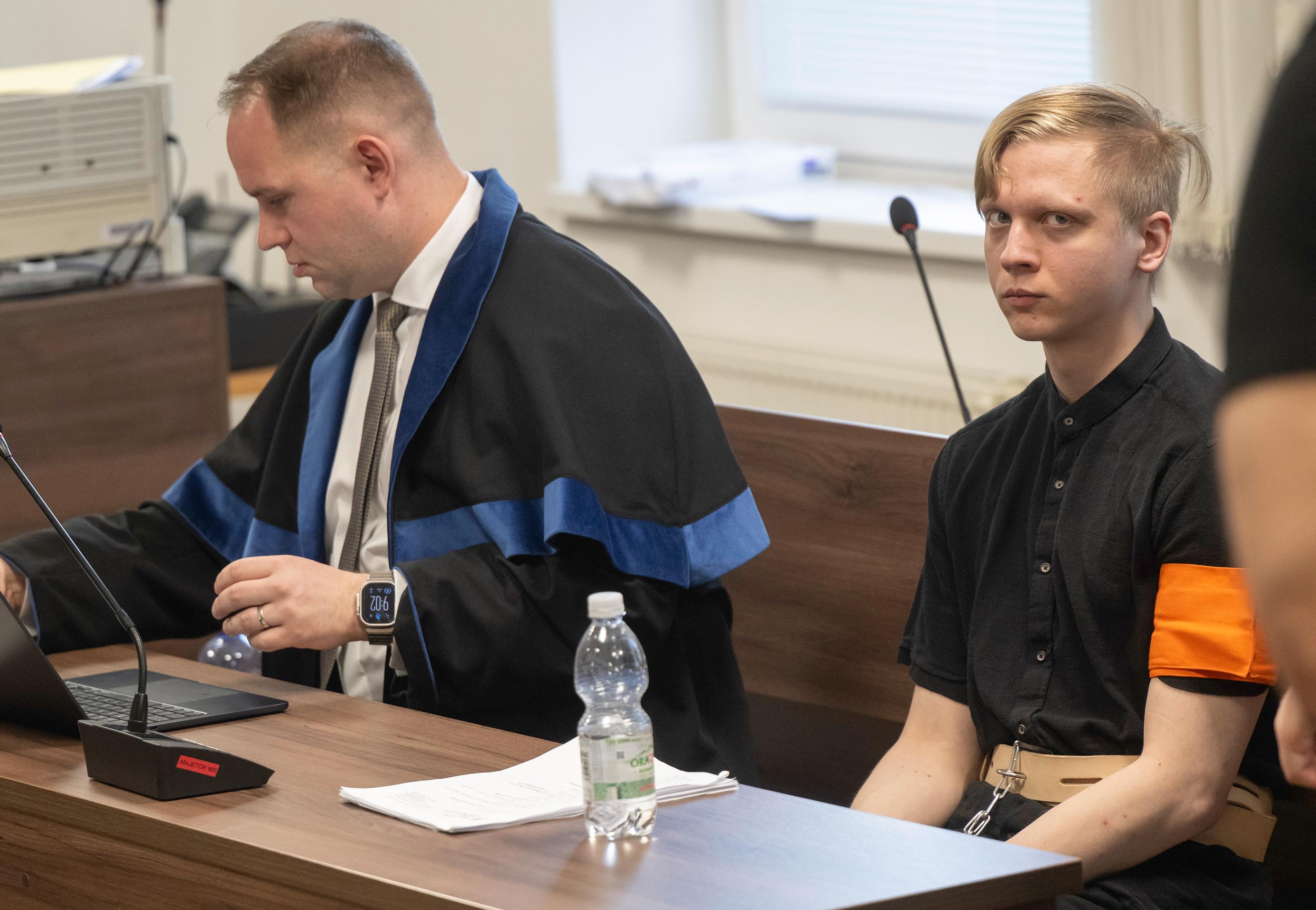 Samuel v súdnej sieni