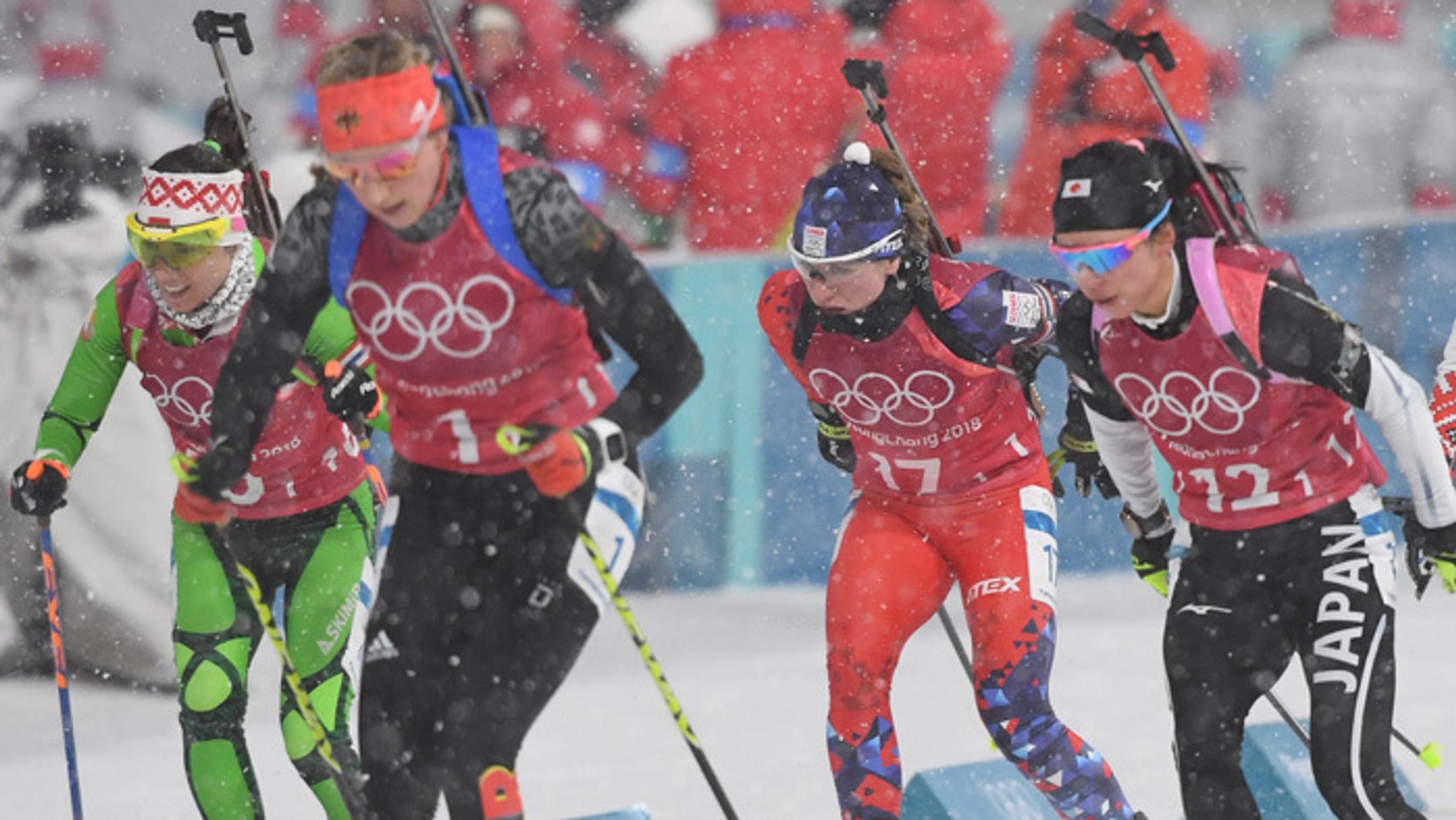 Paulína Fialková na trati štafety žien na 4x6 km na ZOH.