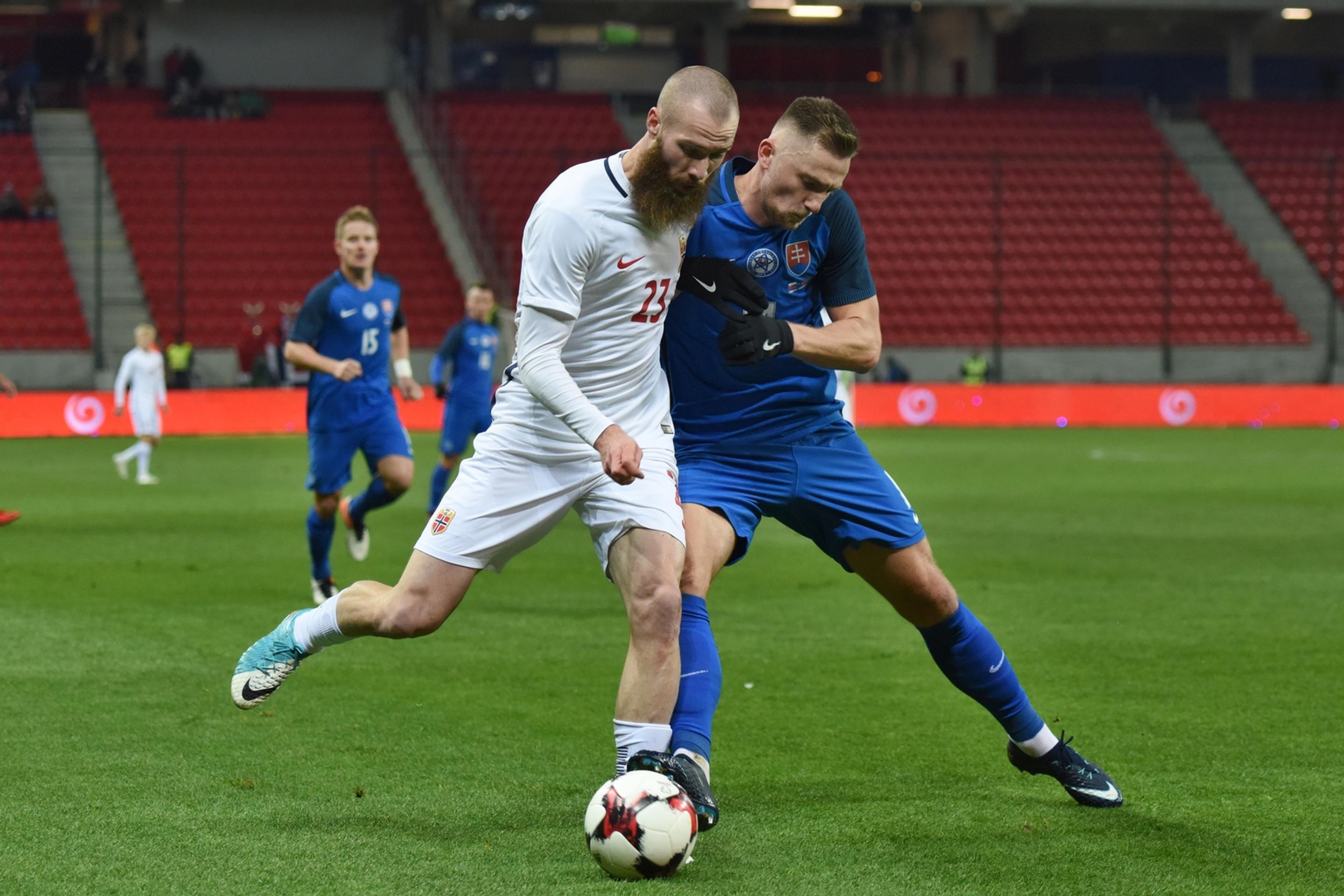 Brusel po vyčíňaní vandalov