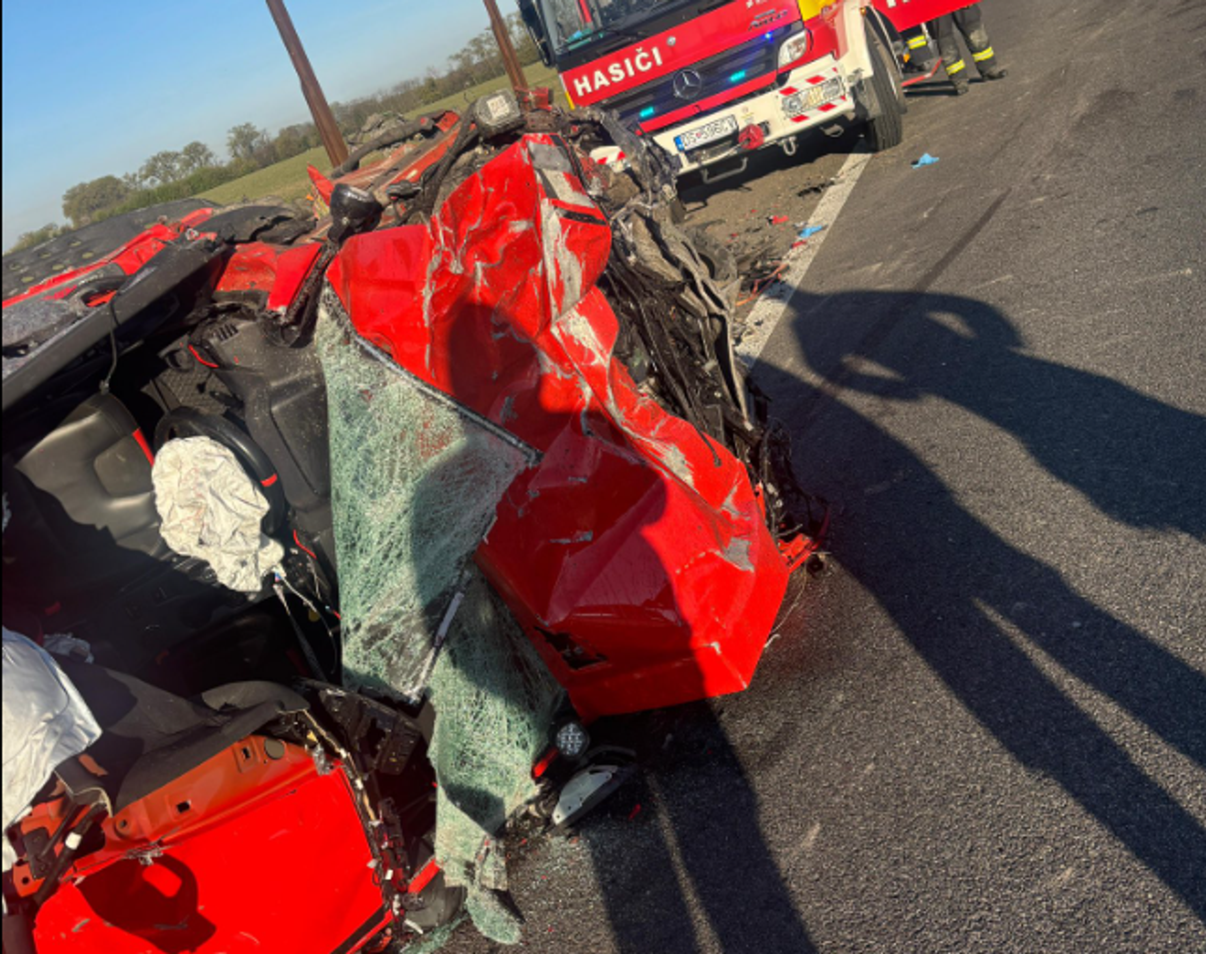 Tragická nehoda na diaľnici R7 pri Šamoríne.