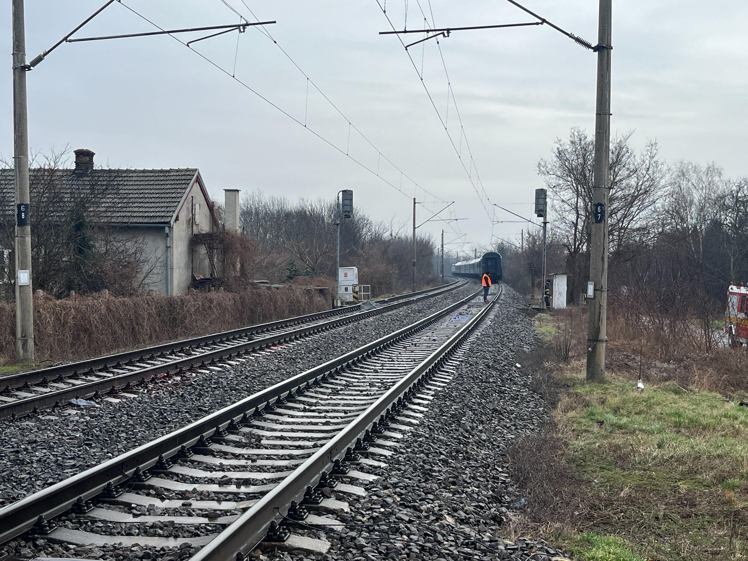 Tragická nehoda na železničnom priecestí v Ivanke.