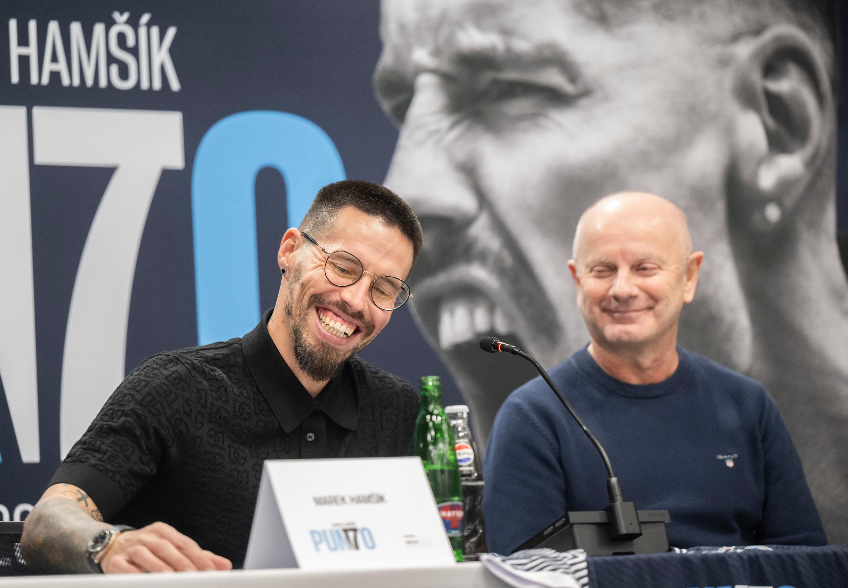 Na snímke zľava bývalý slovenský futbalista Marek Hamšík a hráčsky agent a bývalý Hamšíkov manažér Juraj Vengloš.