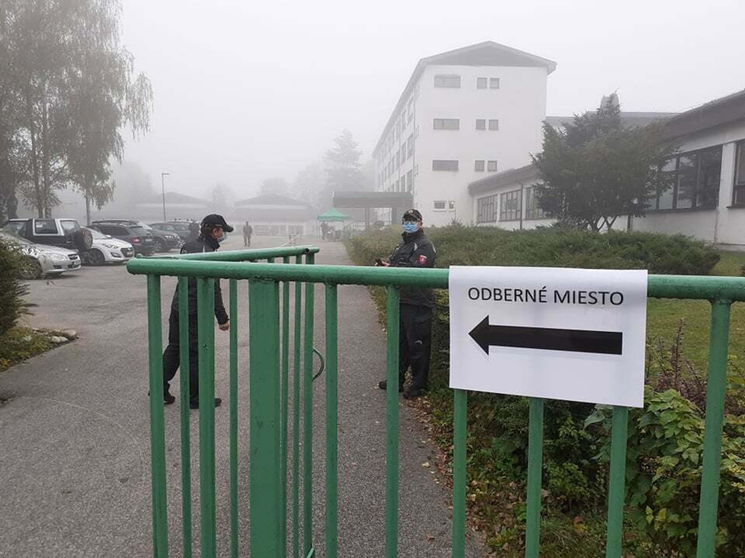 Nehoda na priecestí neďaleko obce Slovenské Nové Mesto