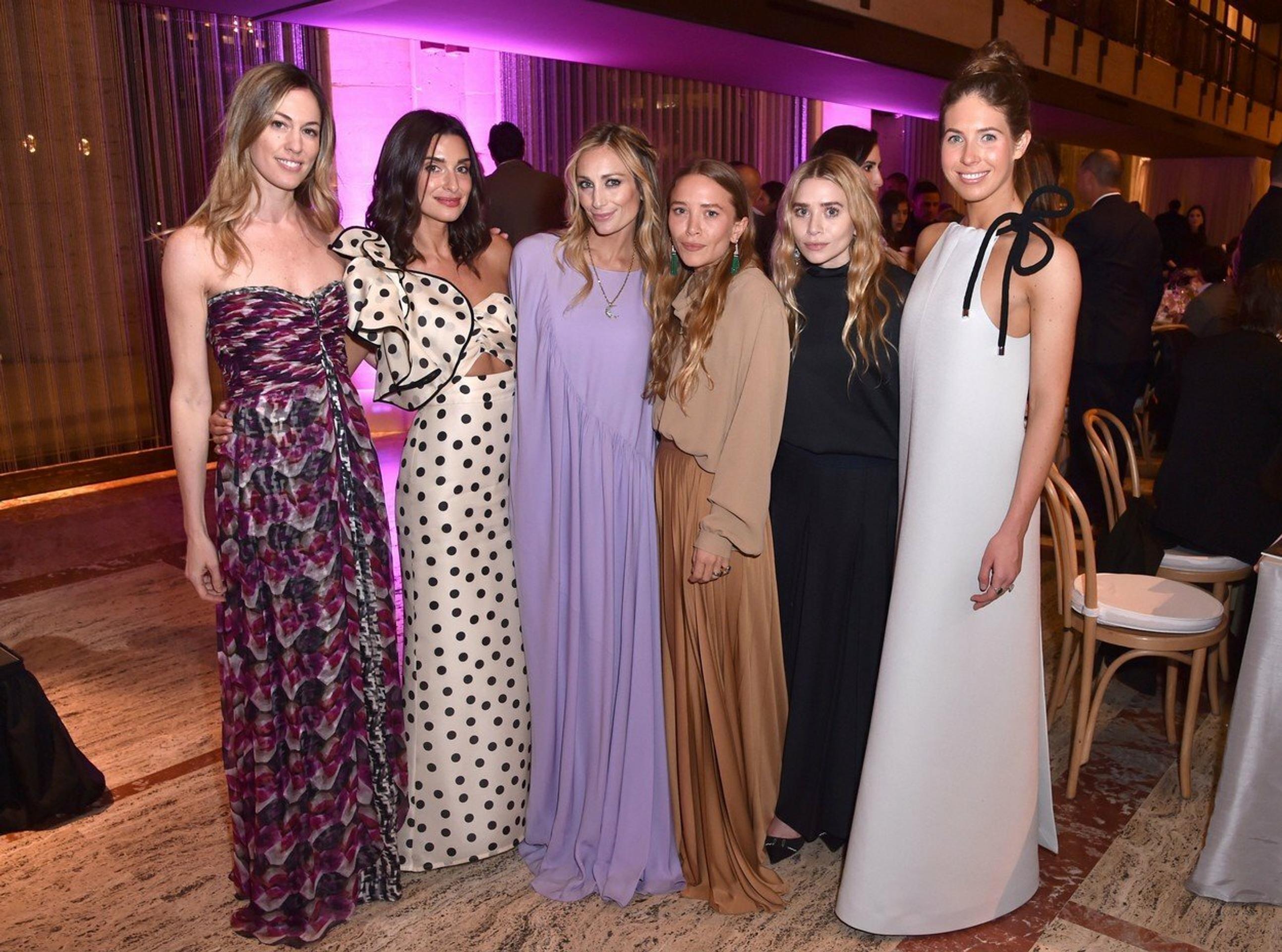 Ony majú len 30?! Dvojčatá Olsenové vyzerajú ako stareny