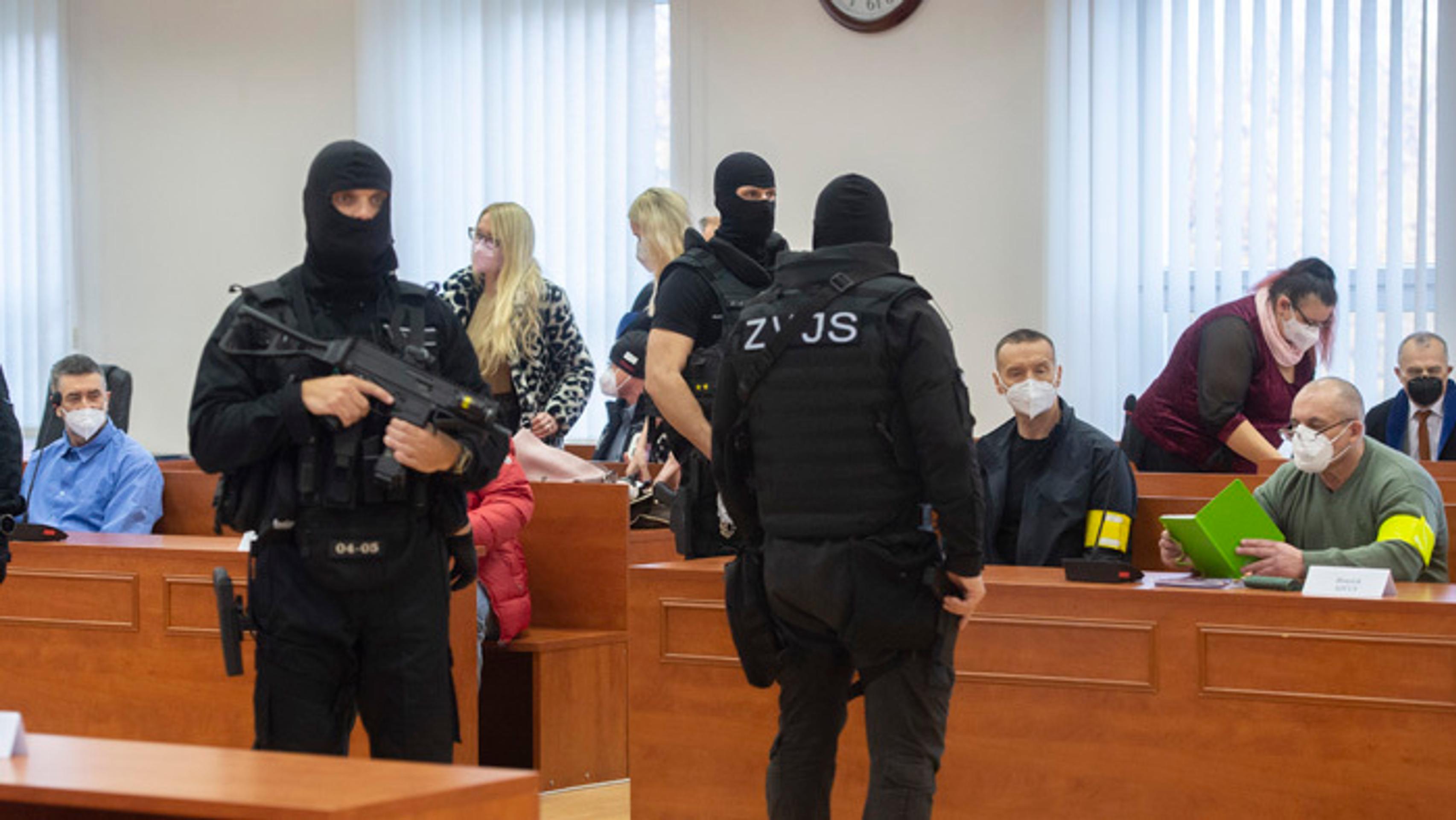 Pojednávanie s členmi skupiny takáčovcov na ŠTS v Pezinku.