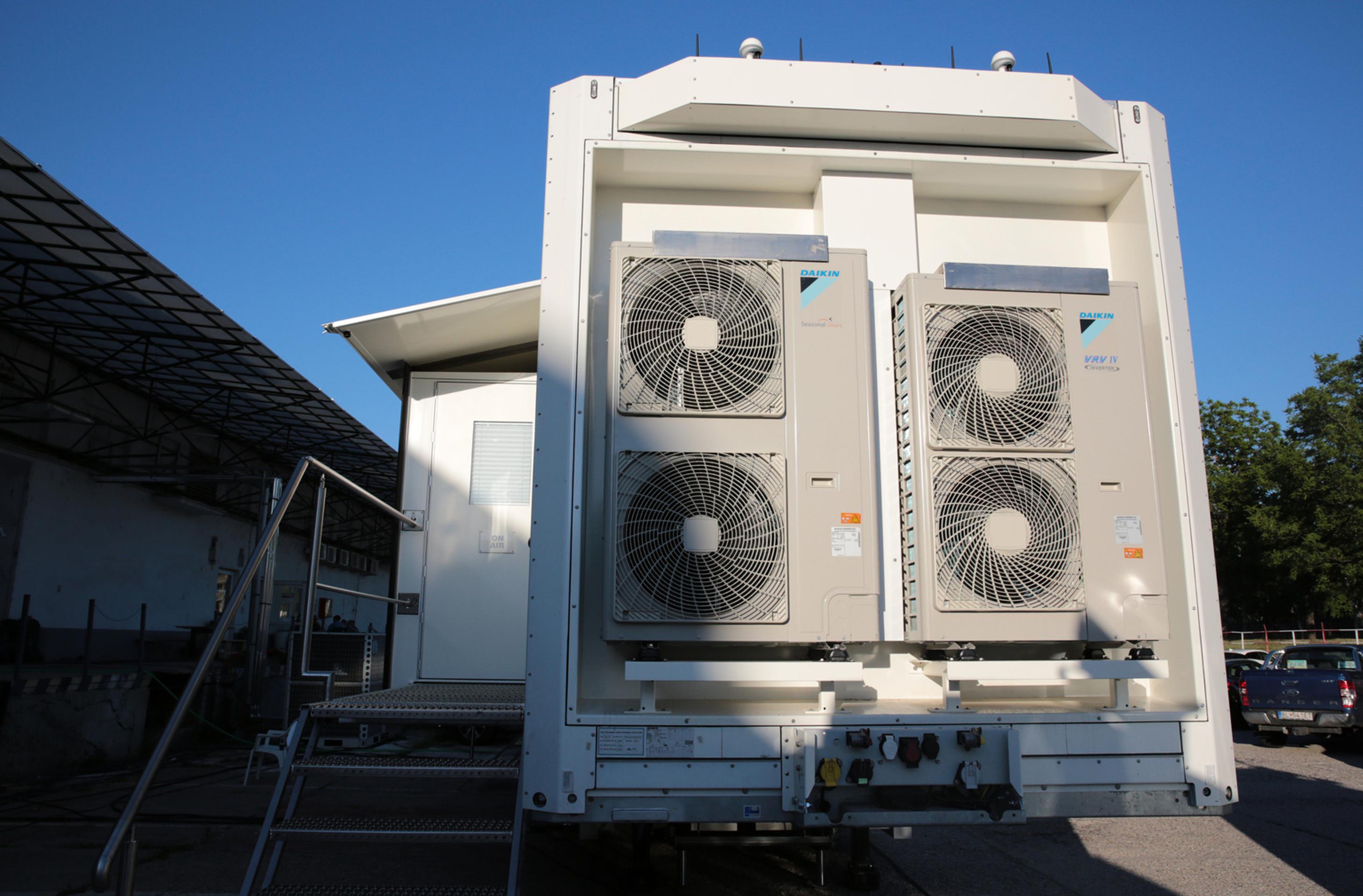 Moderný prenosový voz