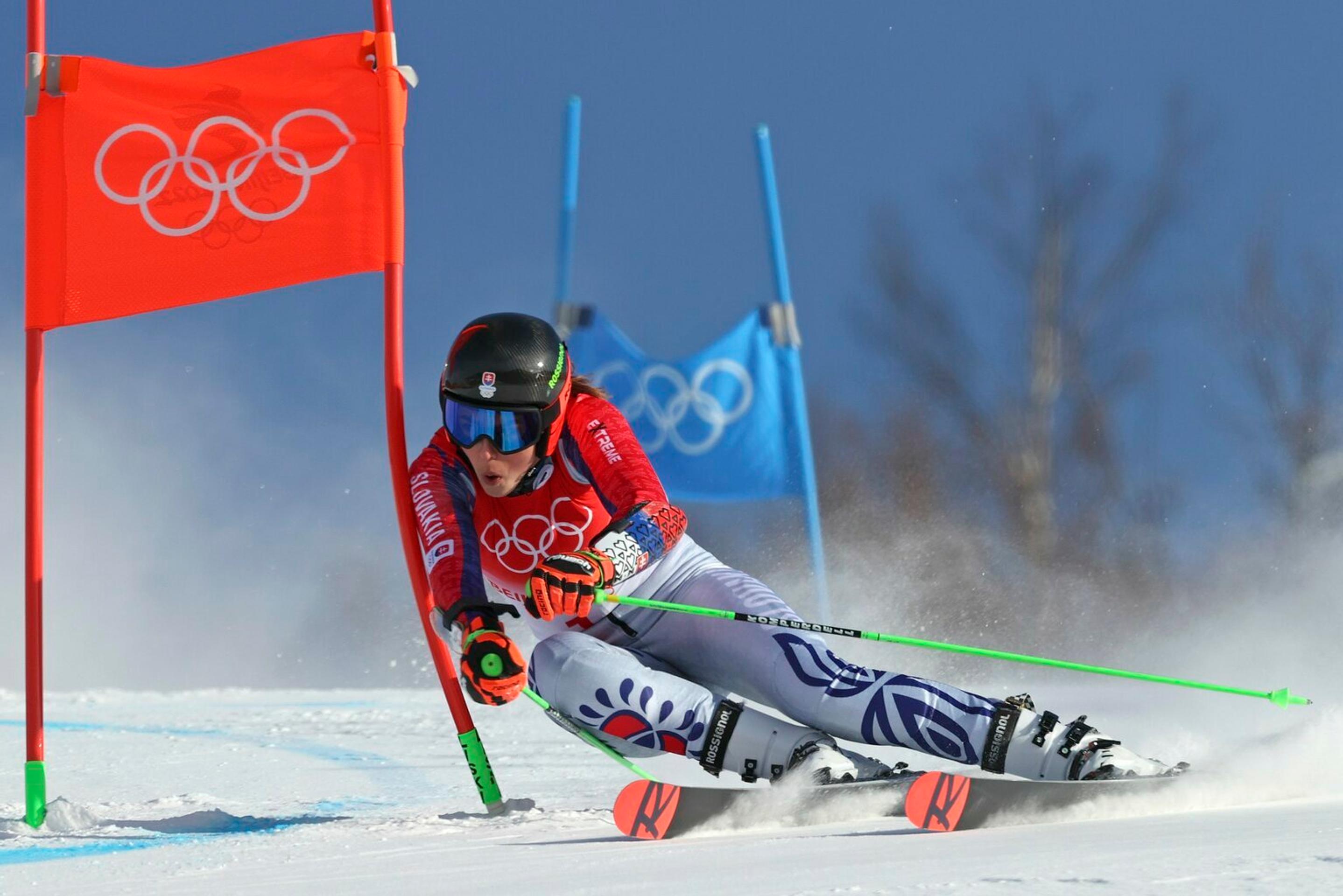Alpská lyžiarka Petra Vlhová v 1. kole obrovského slalomu na ZOH v Pekingu.
