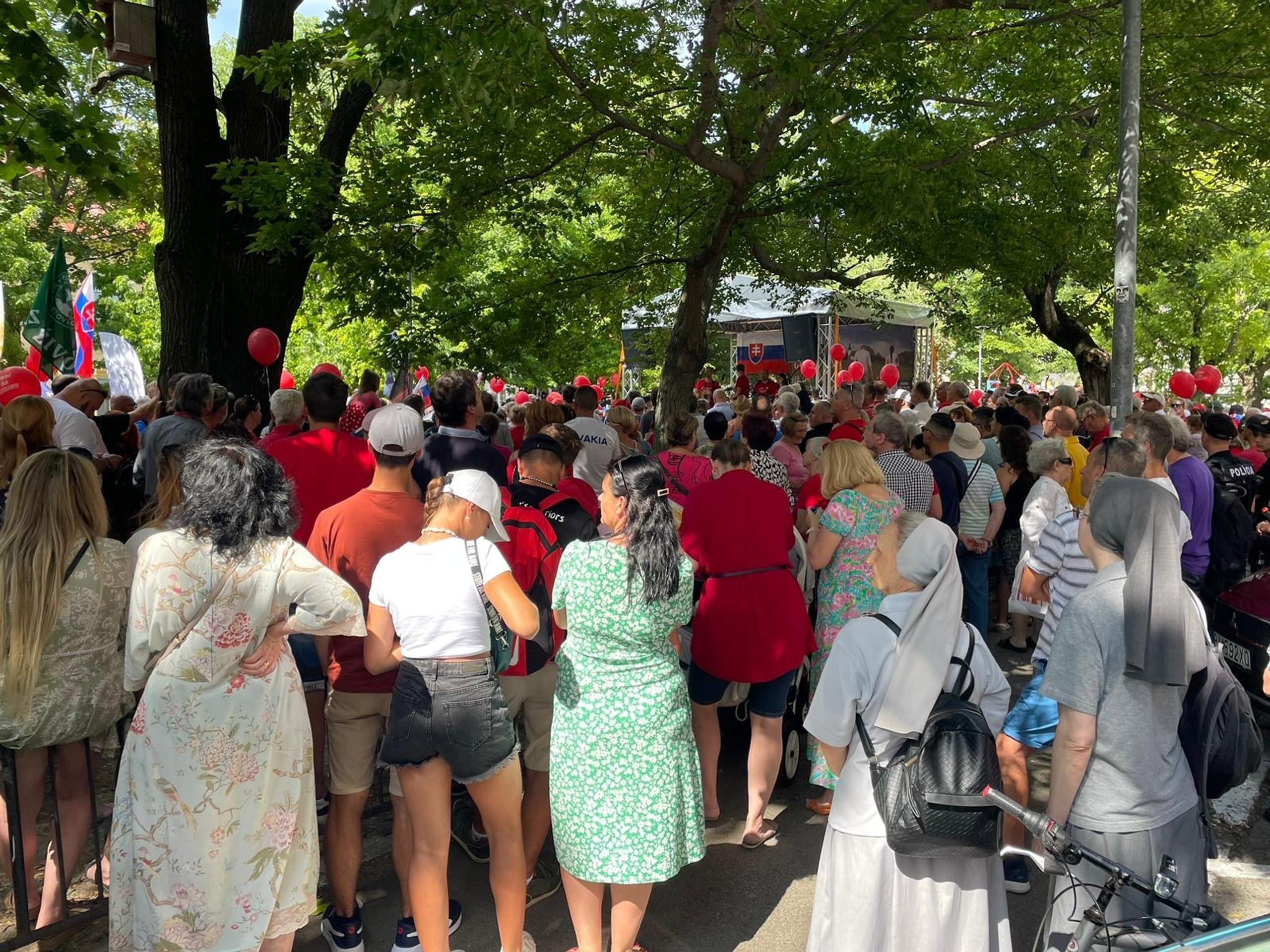 Na Jakubovom námestí v Bratislave sa zišli prívrženci tradičnej rodiny.