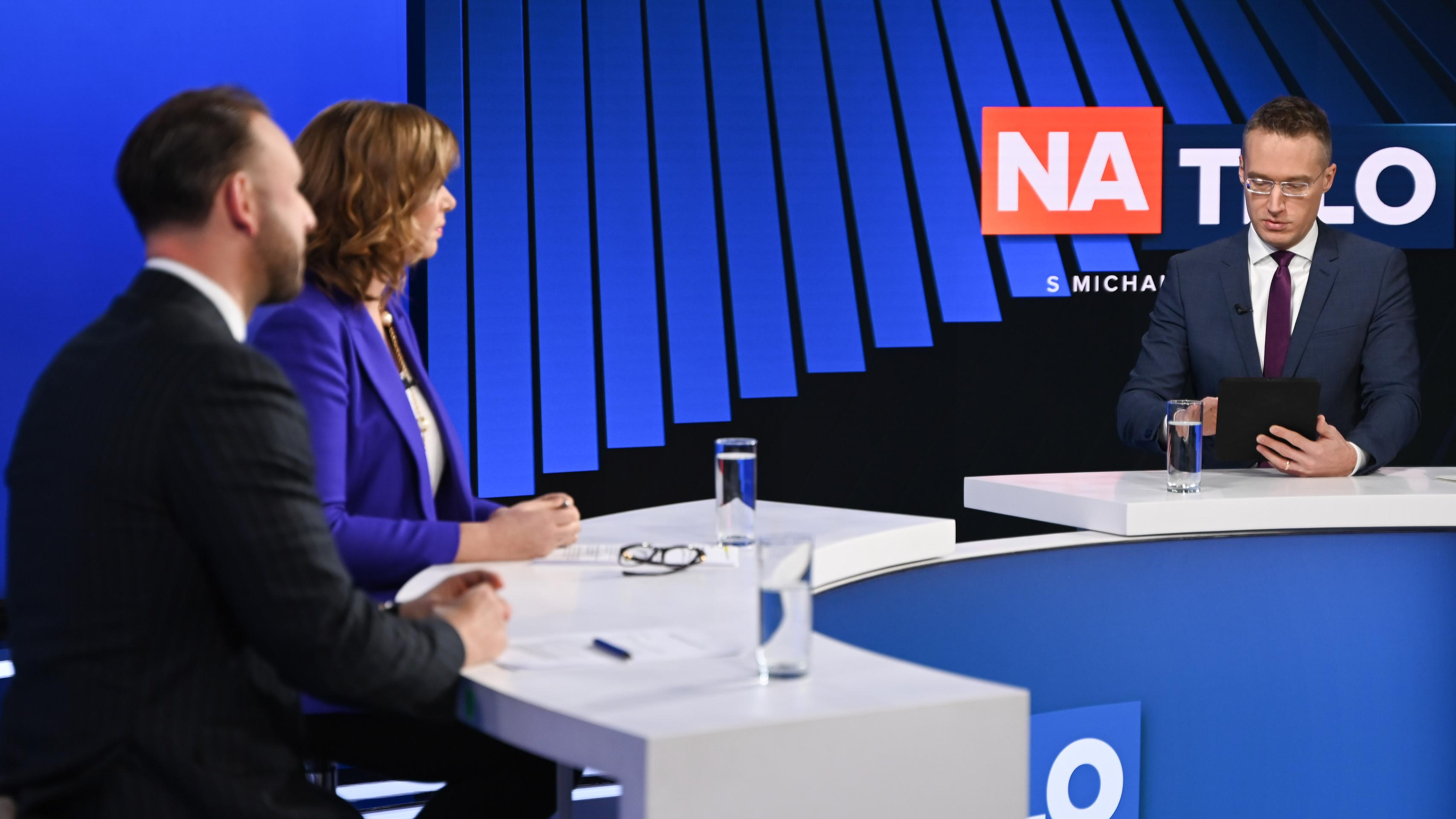 Matúš Šutaj Eštok a Veronika Remišová v relácii Na telo.