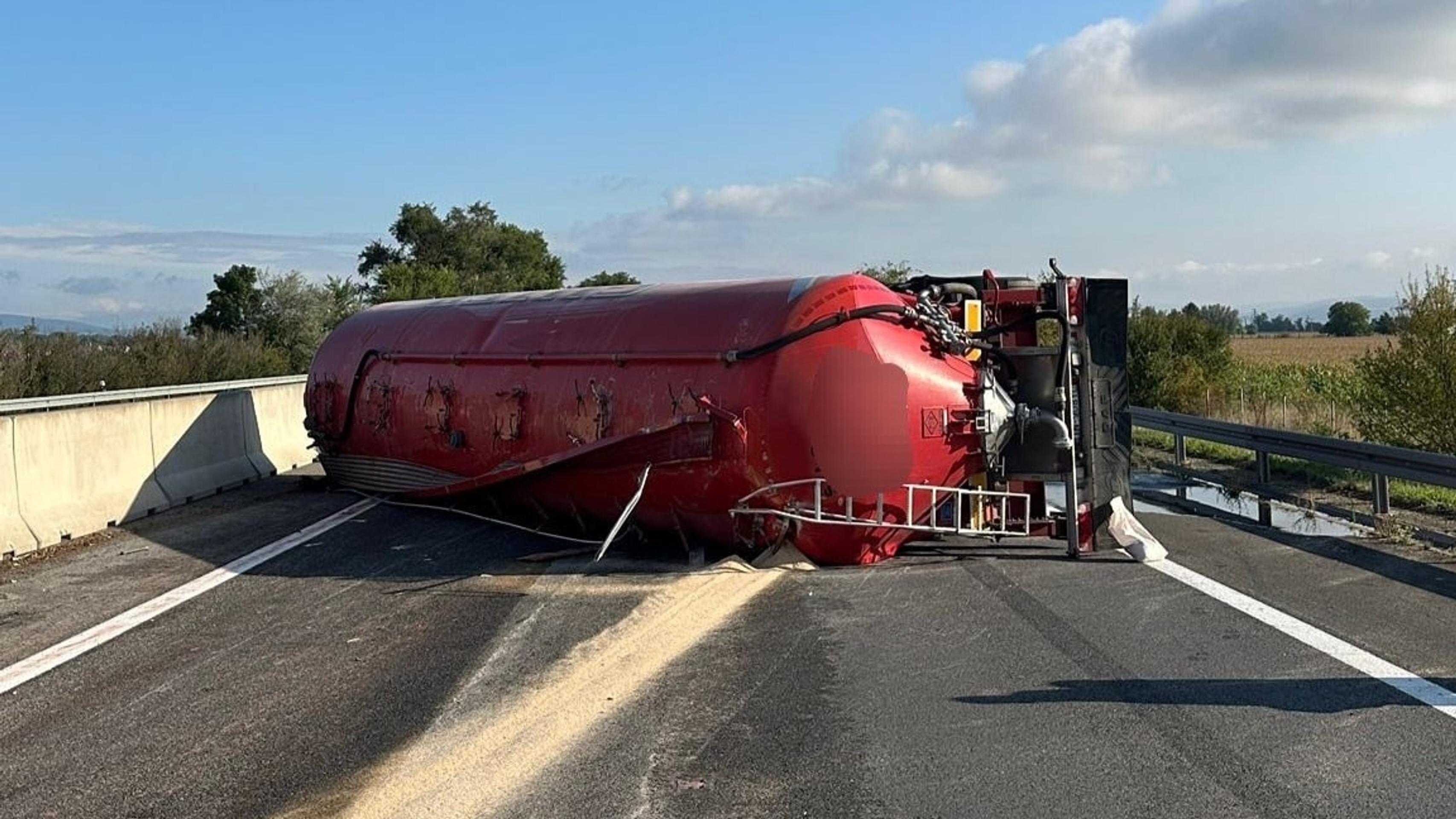 Nehoda kamiónov na diaľnici D1