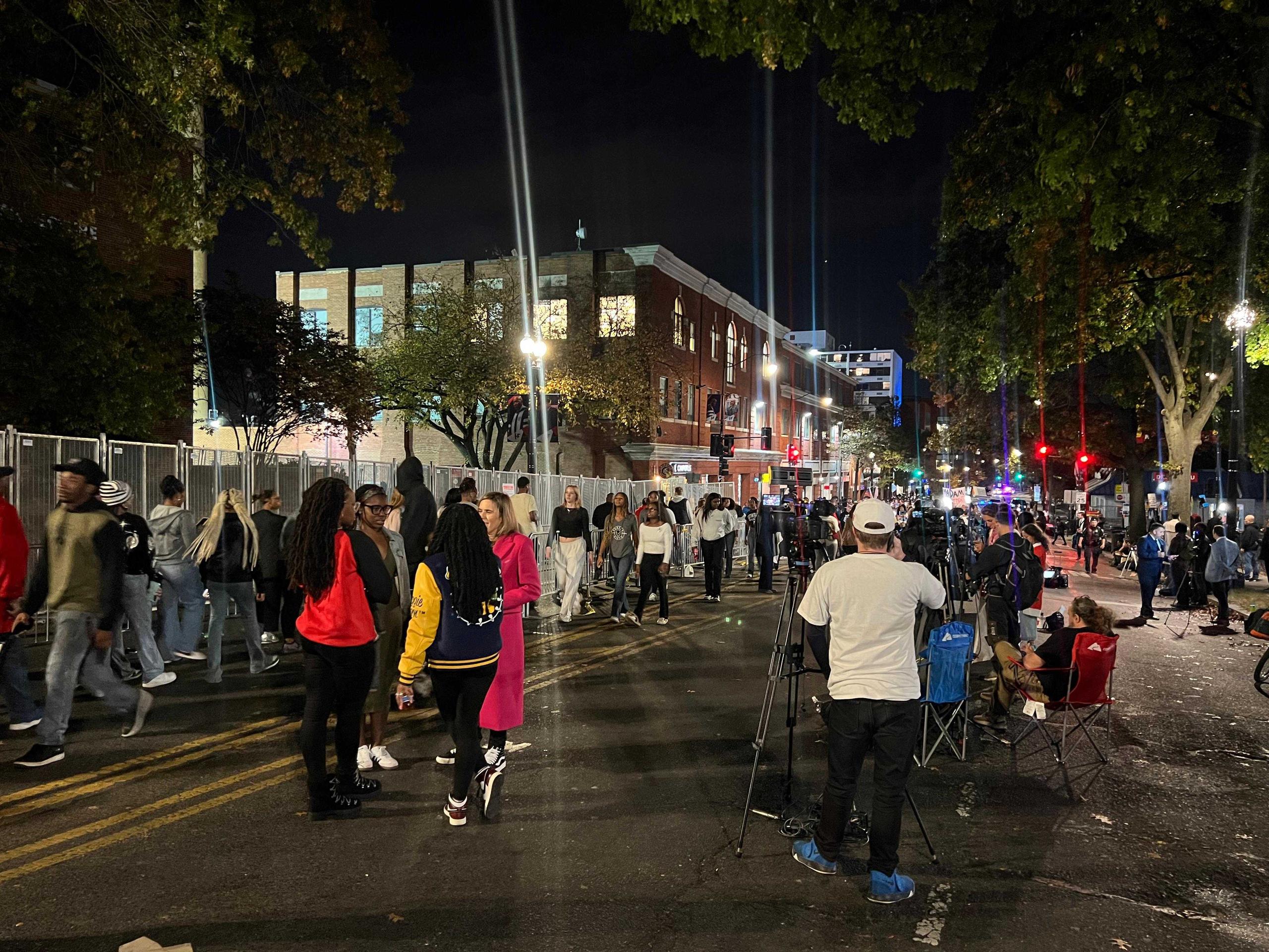 Volebná noc v Howard University, alma mater Kamaly Harrisovej