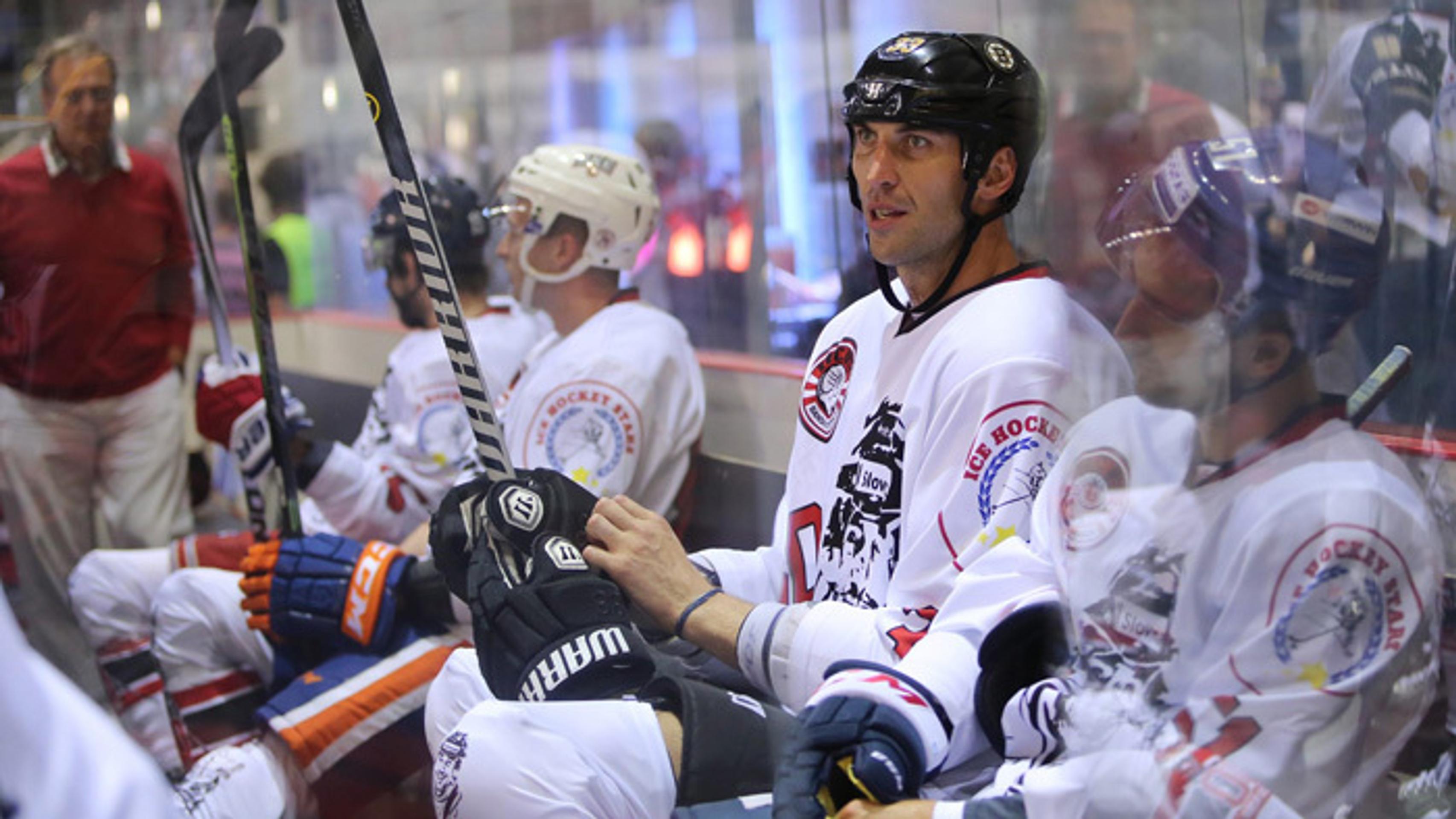 Zdeno Chára na exhibícii na počesť Mira Hlinku.