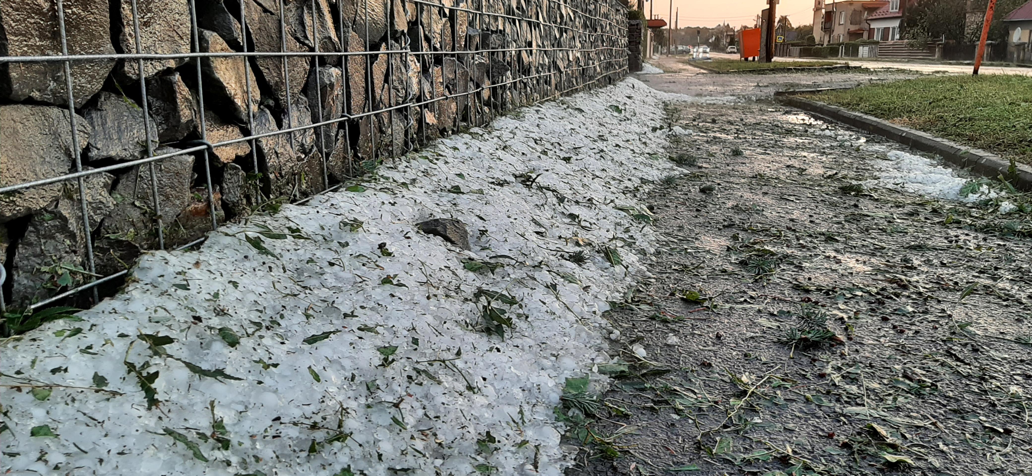 Krúpy po búrke v Závadke.