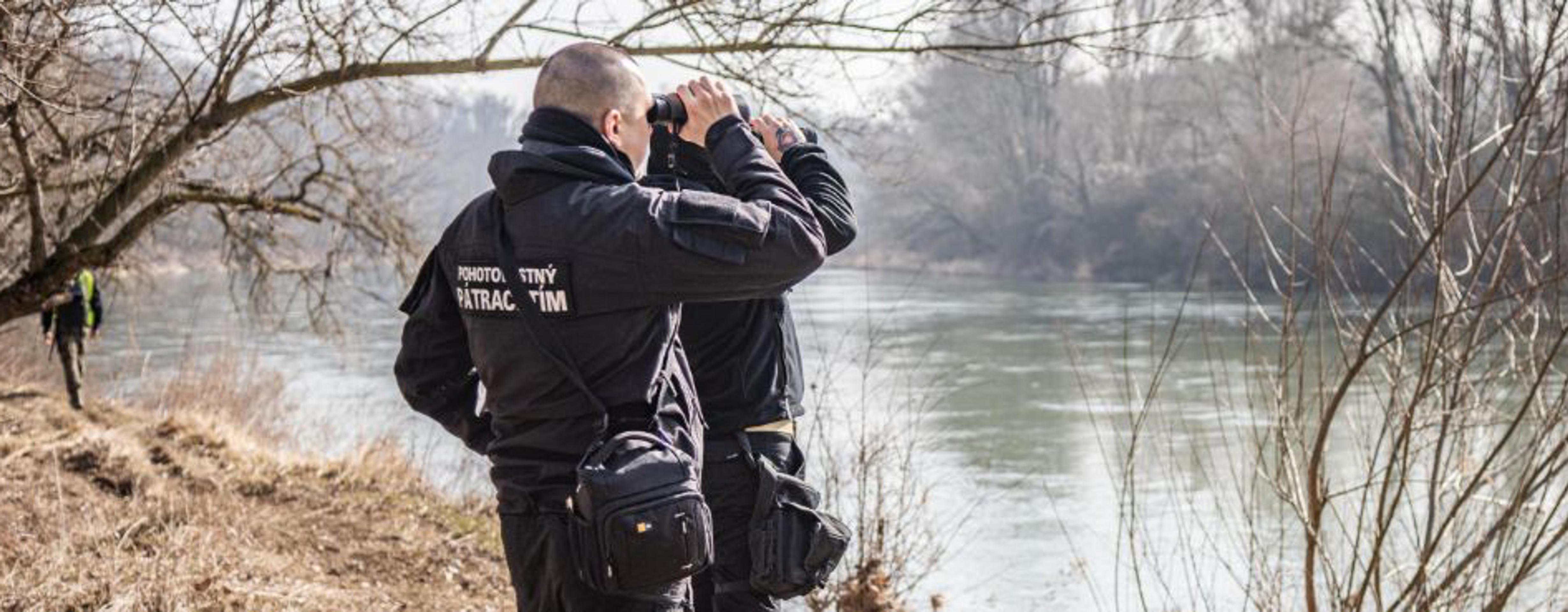 Pohotovostný pátrací tím v zimnom teréne