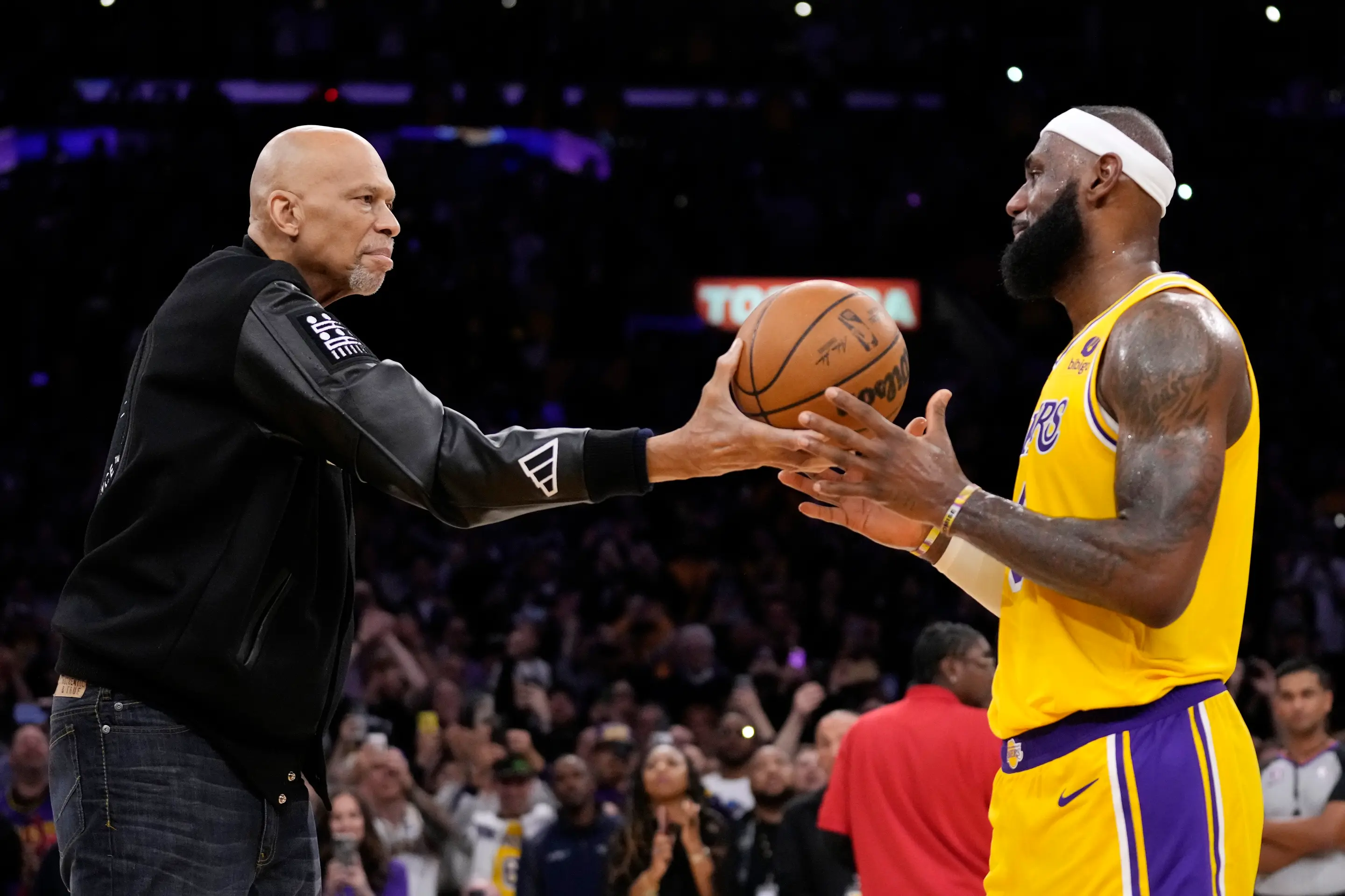 LeBron James prekonal Abdula-Jabbara a je najlepším strelcom histórie.