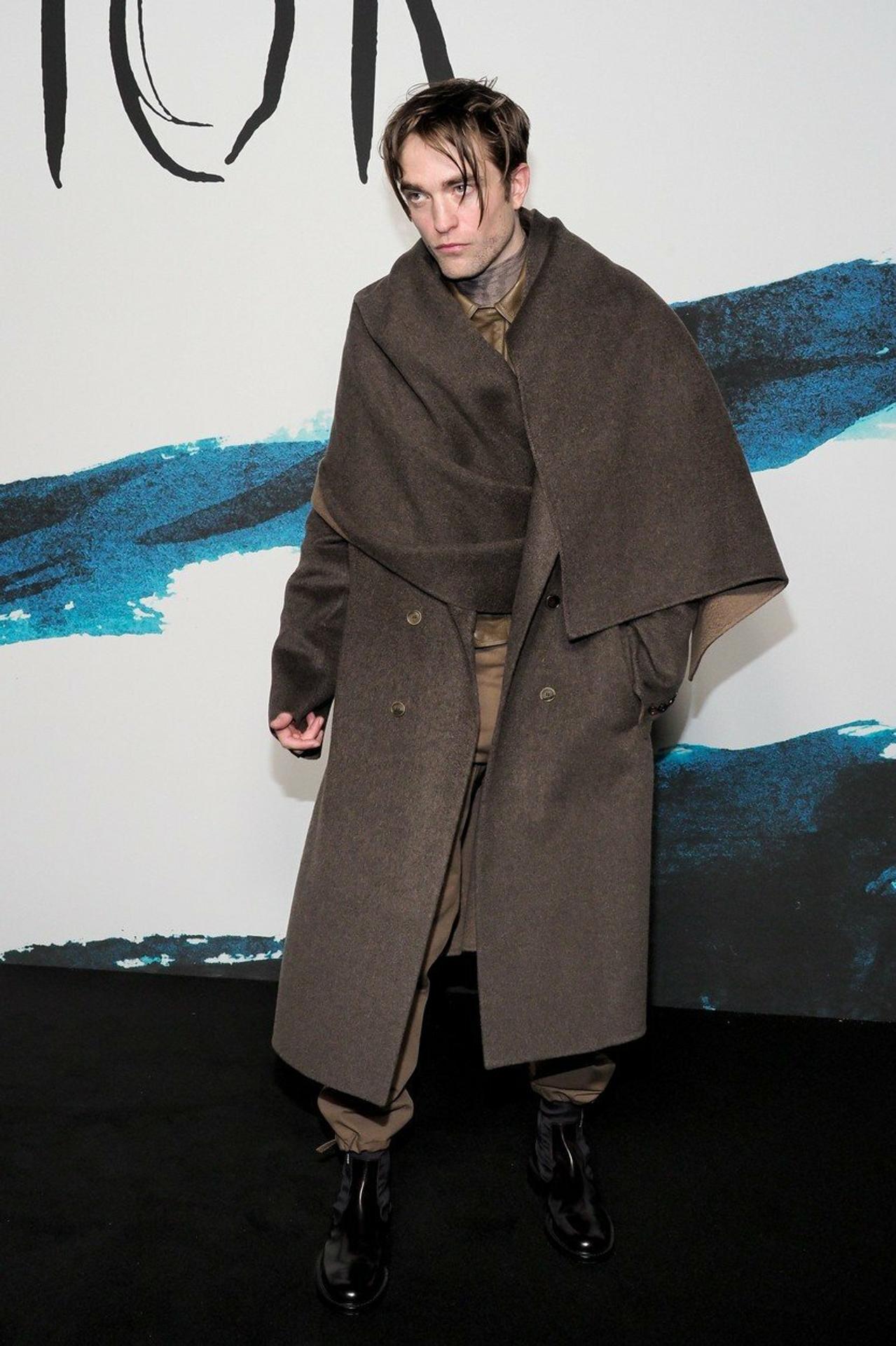 Takto dorazil Robert Pattinson na módnu prehliadku