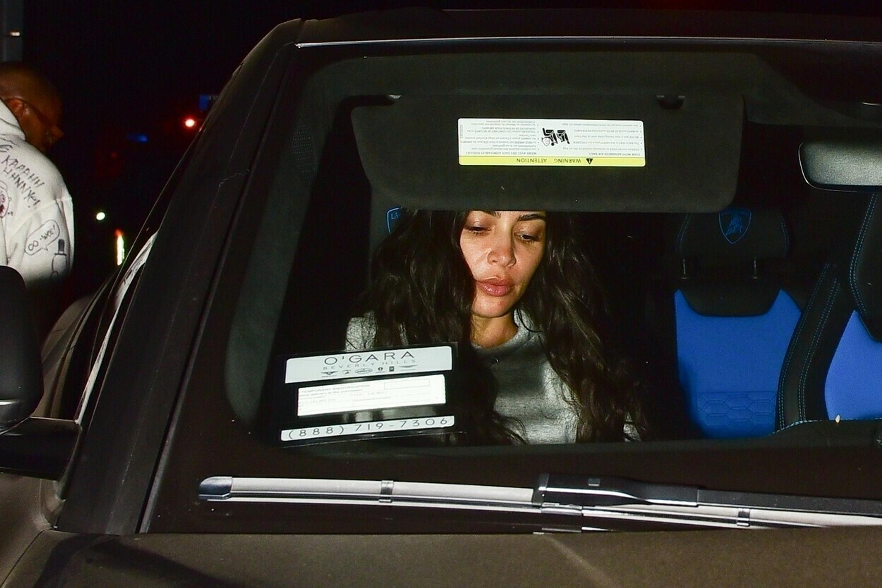 Prirodzená Kim Kardashian. 