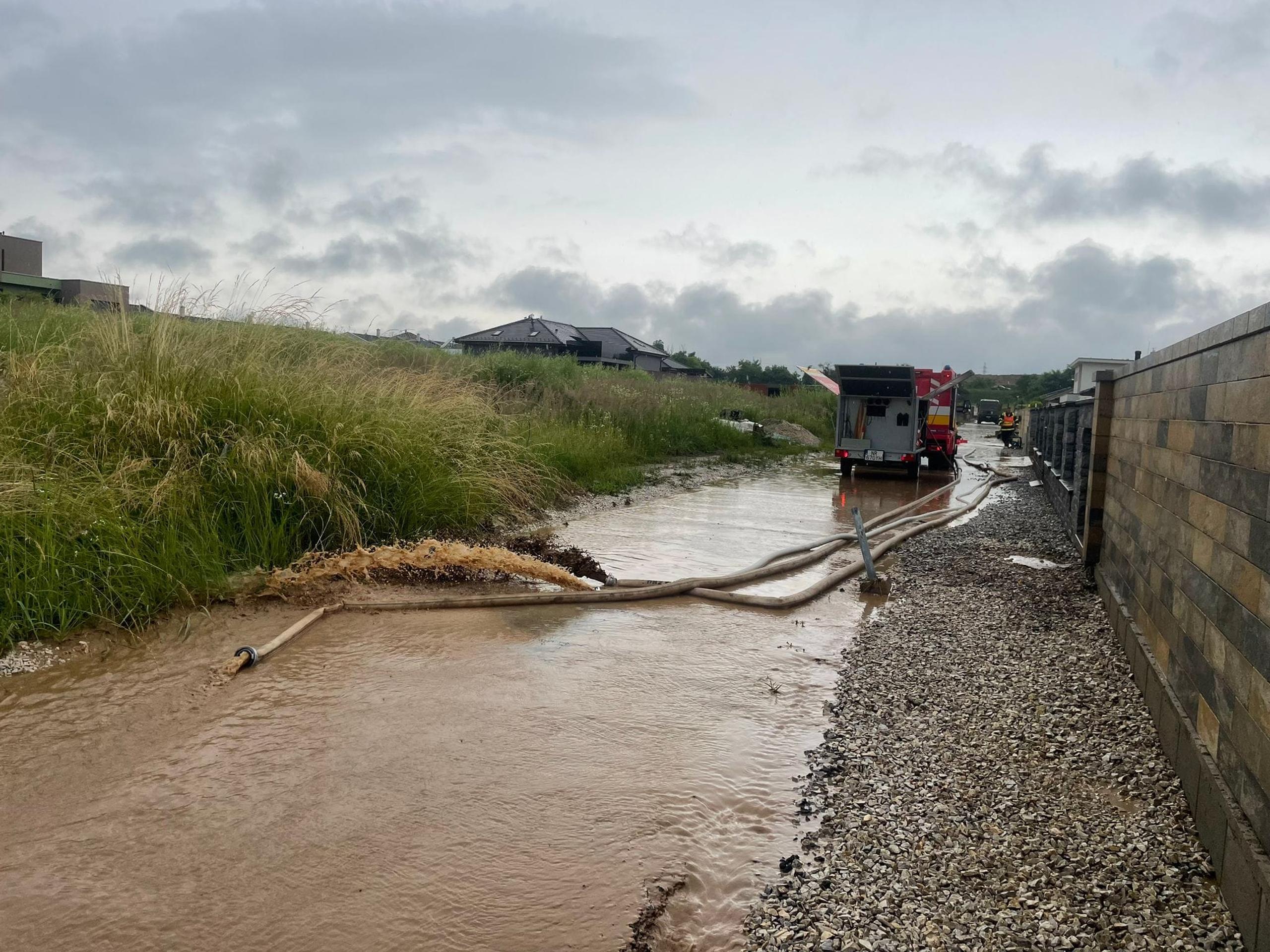 Časť Nitry potrápilo počasie.