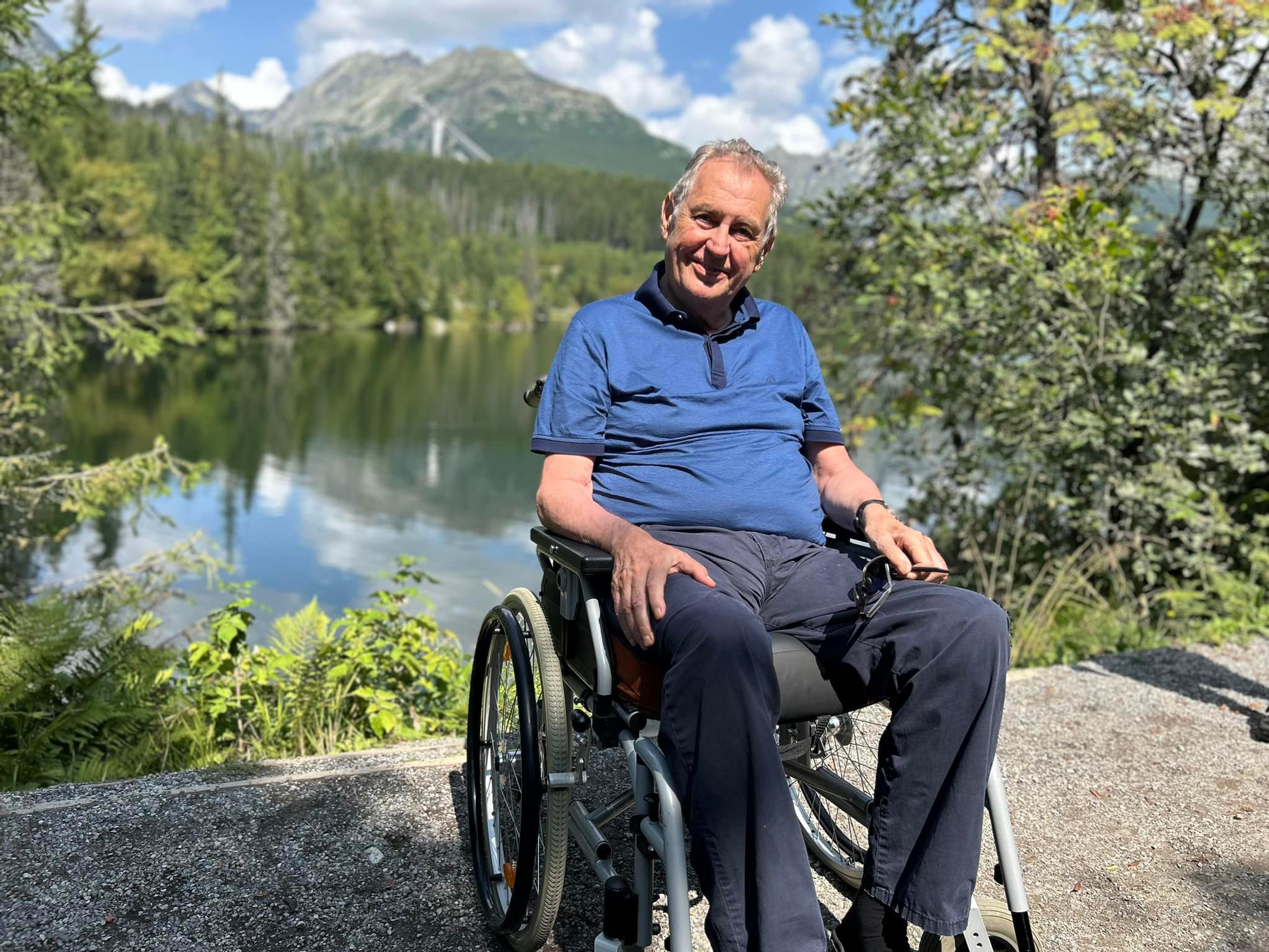 Miloš Zeman na túre v Nízkych Tatrách.