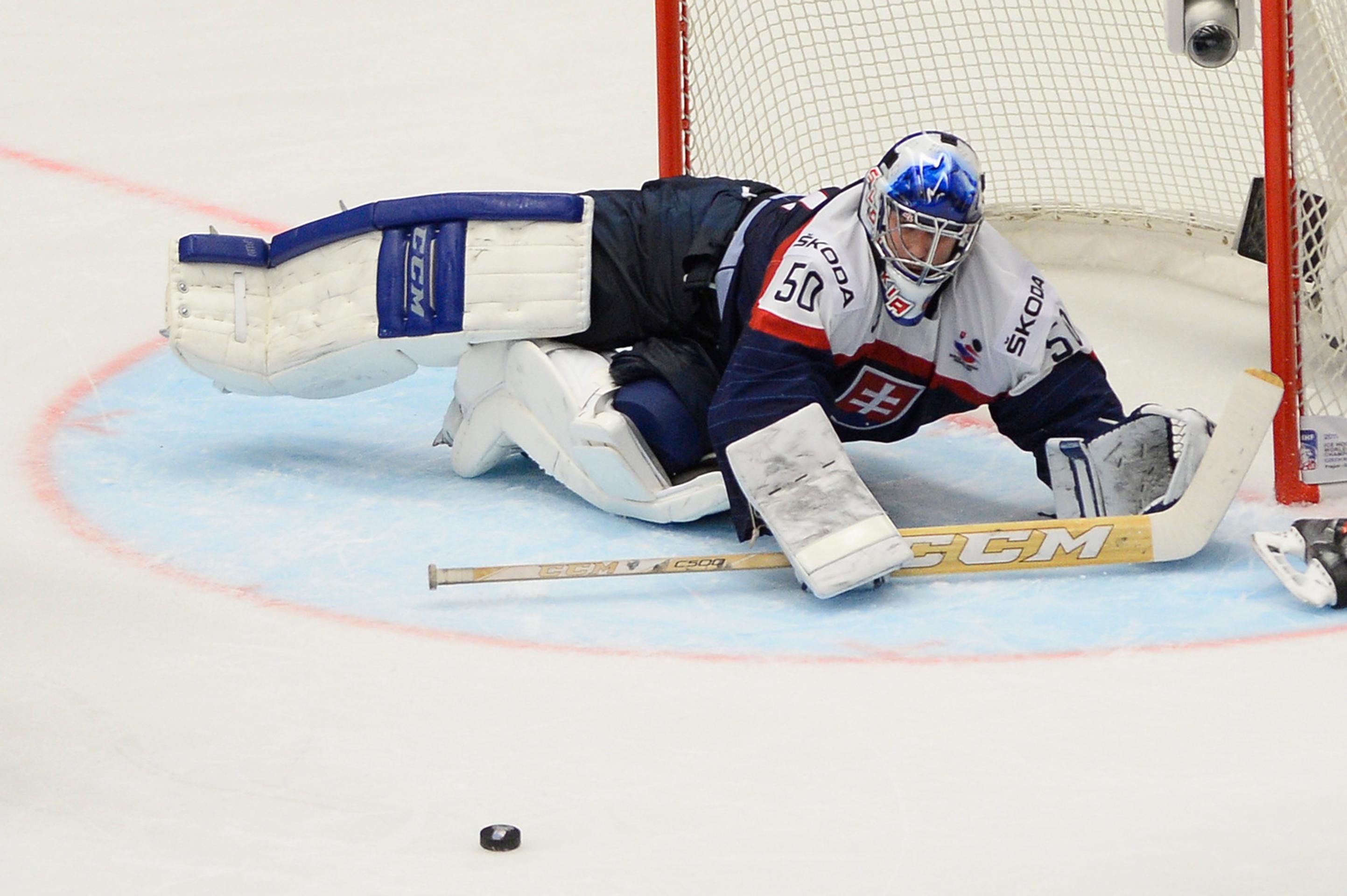 Brankár Laco nemal v stretnutí s Dánskom až tak veľa práce, no o to viac musel byť v strehu.